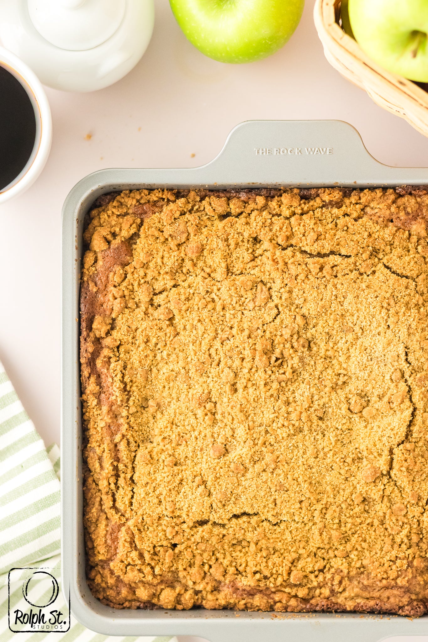 Exclusive Apple Streusel Coffee Cake