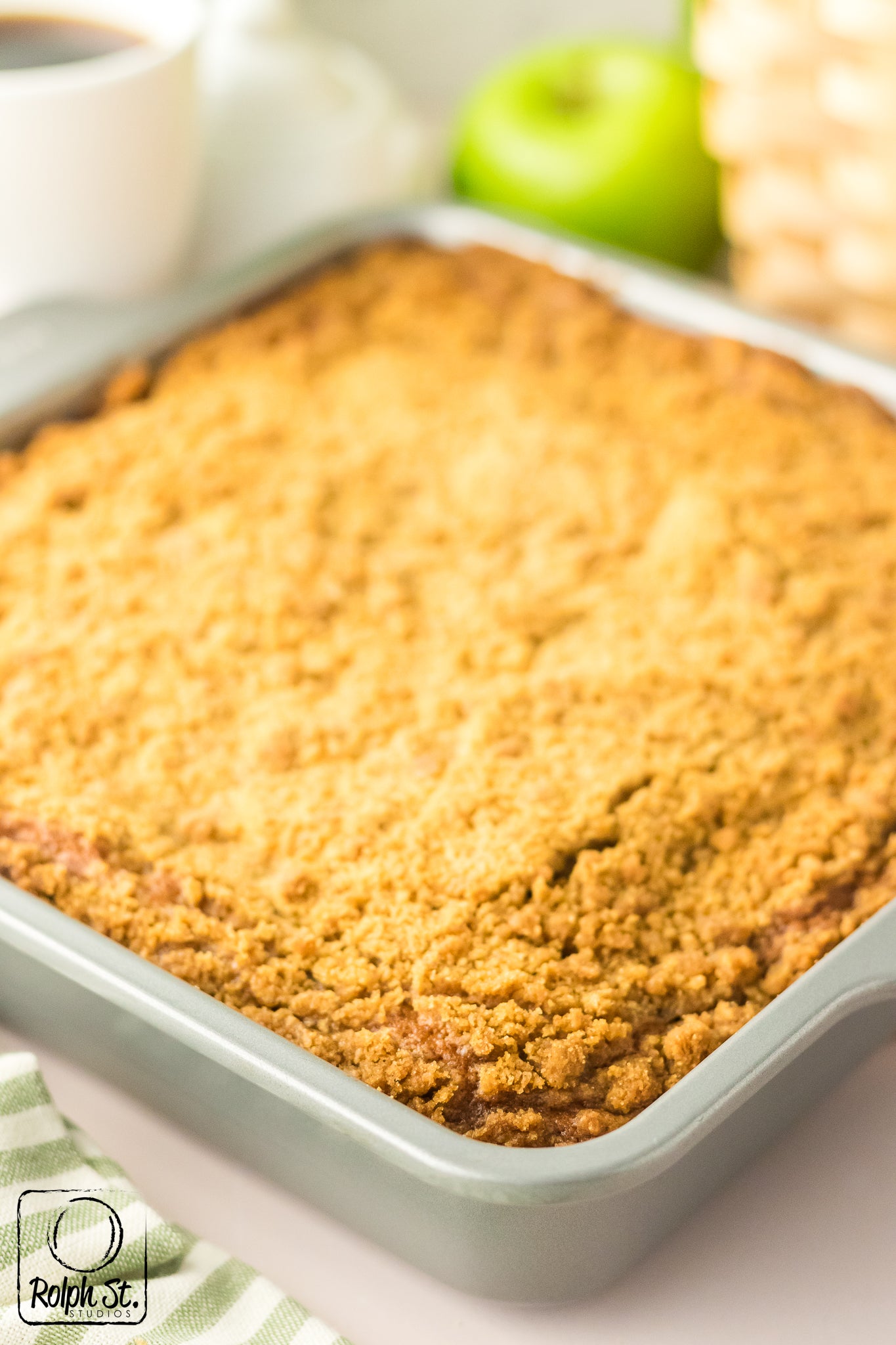 Exclusive Apple Streusel Coffee Cake