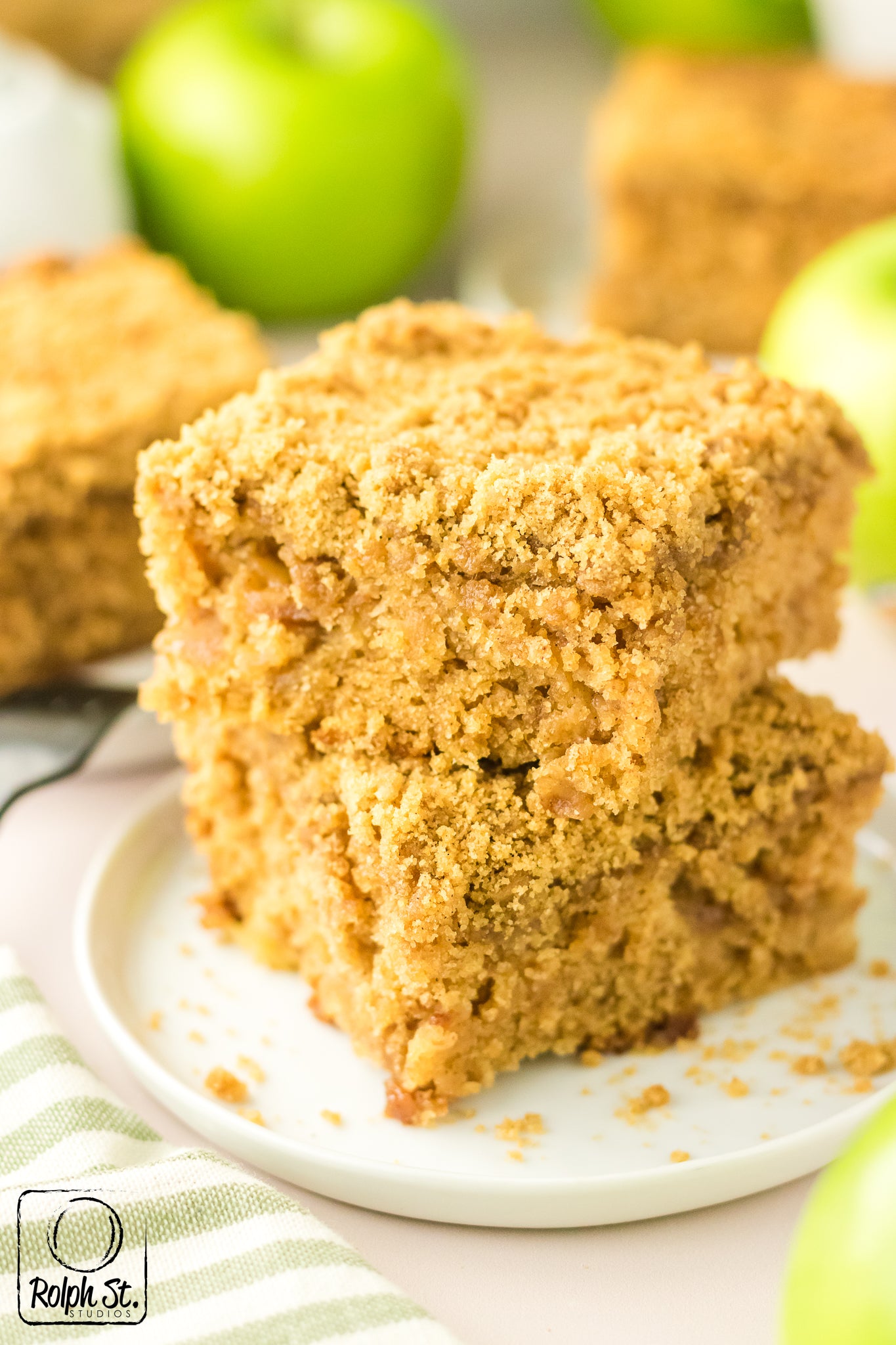Exclusive Apple Streusel Coffee Cake