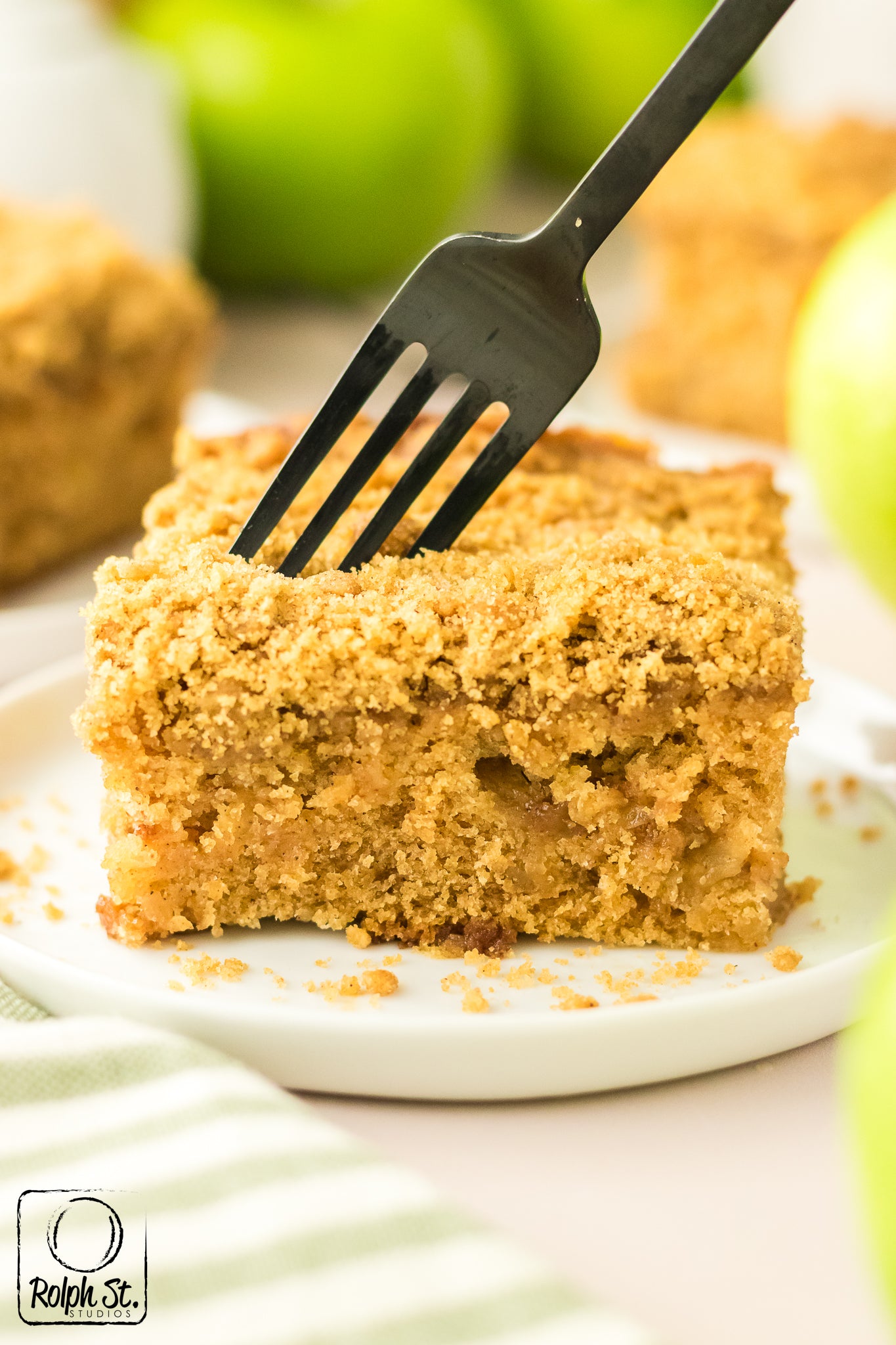 Exclusive Apple Streusel Coffee Cake