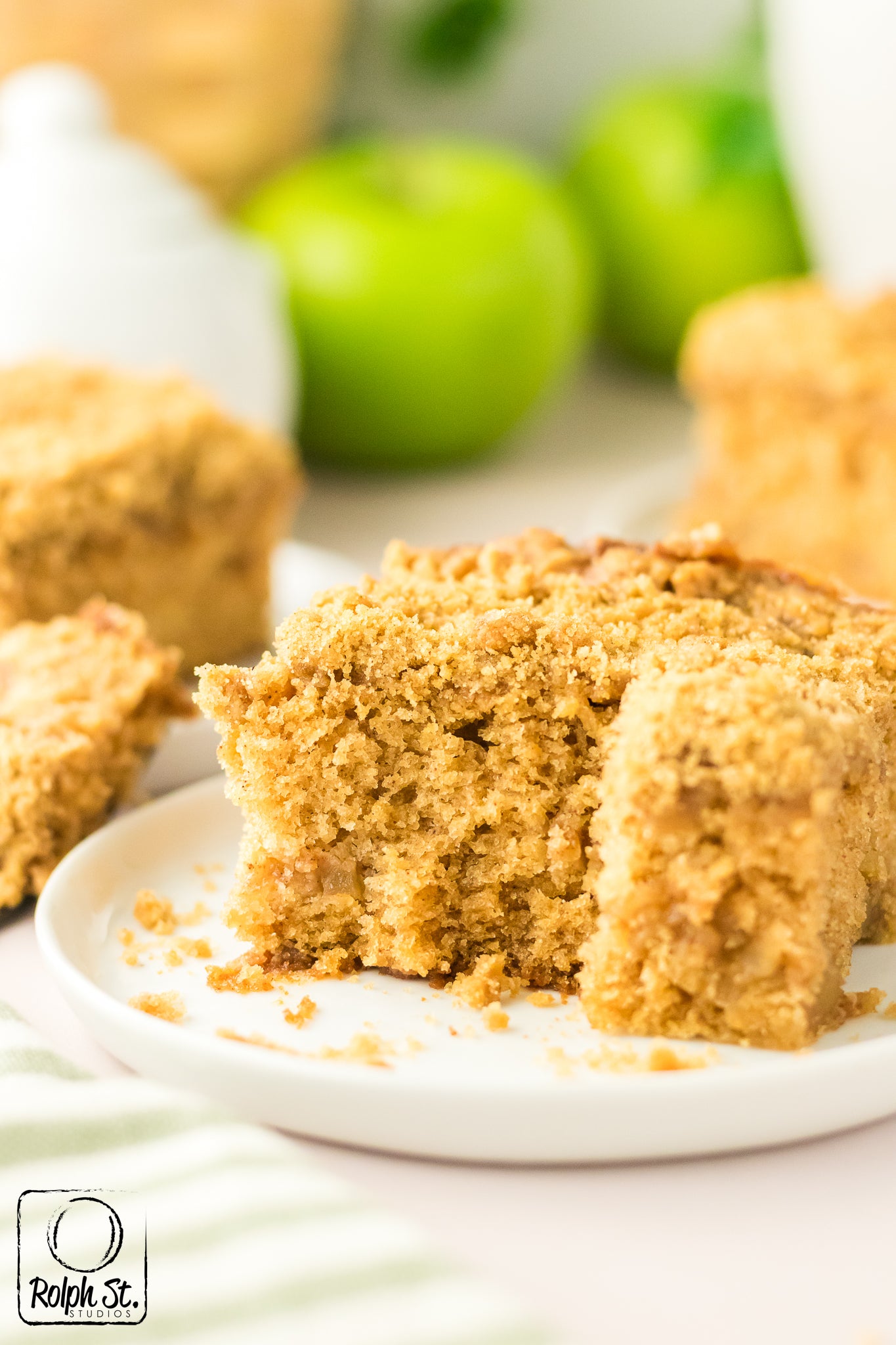 Exclusive Apple Streusel Coffee Cake