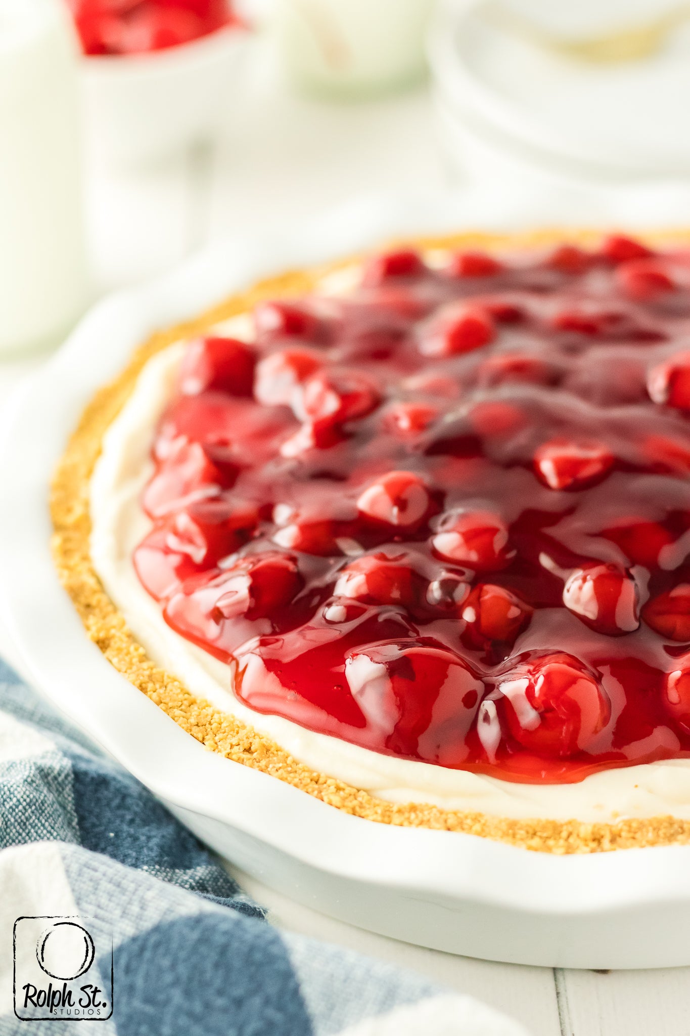 Exclusive No-Bake Cherry Cheesecake