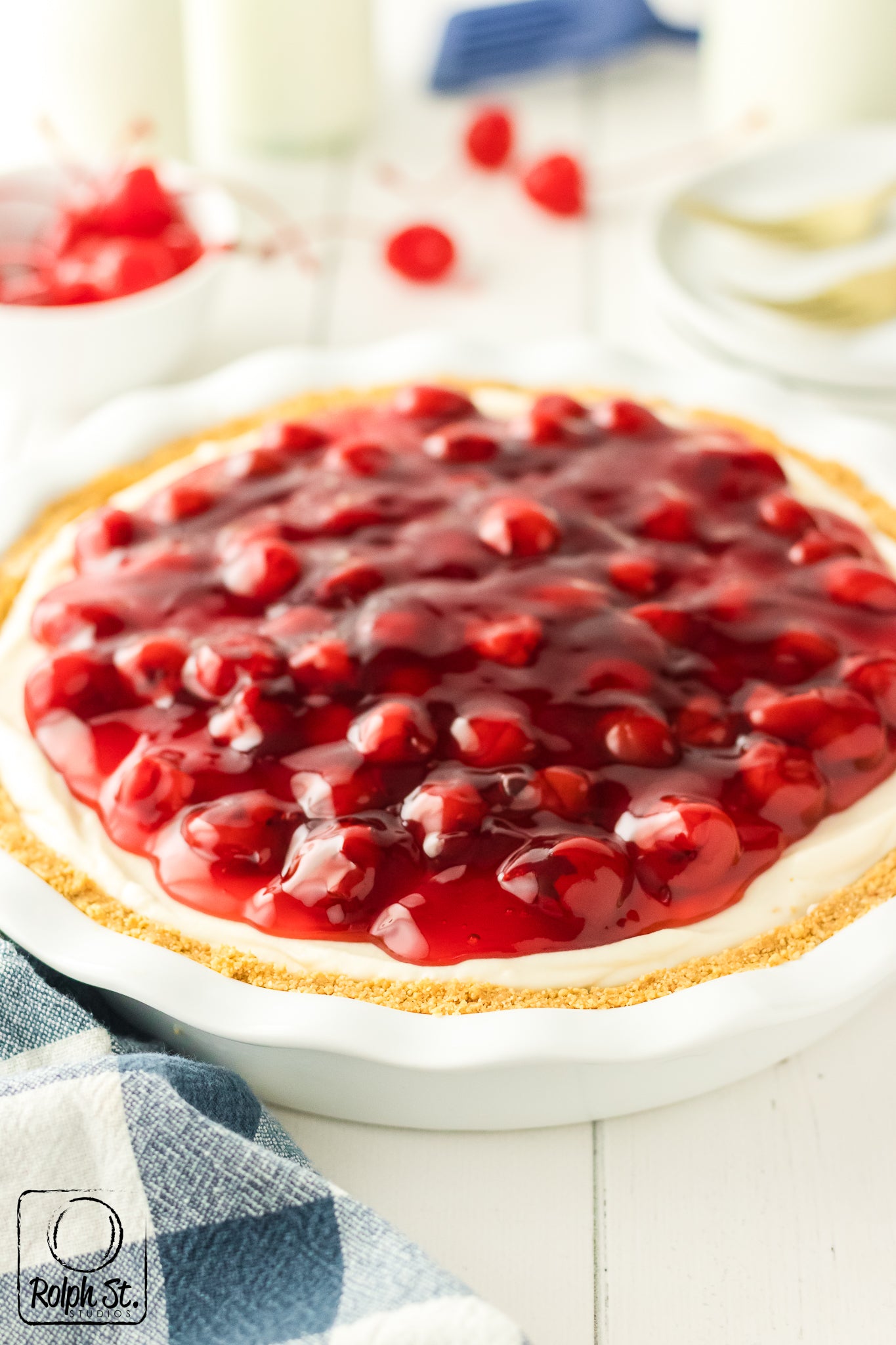 Exclusive No-Bake Cherry Cheesecake