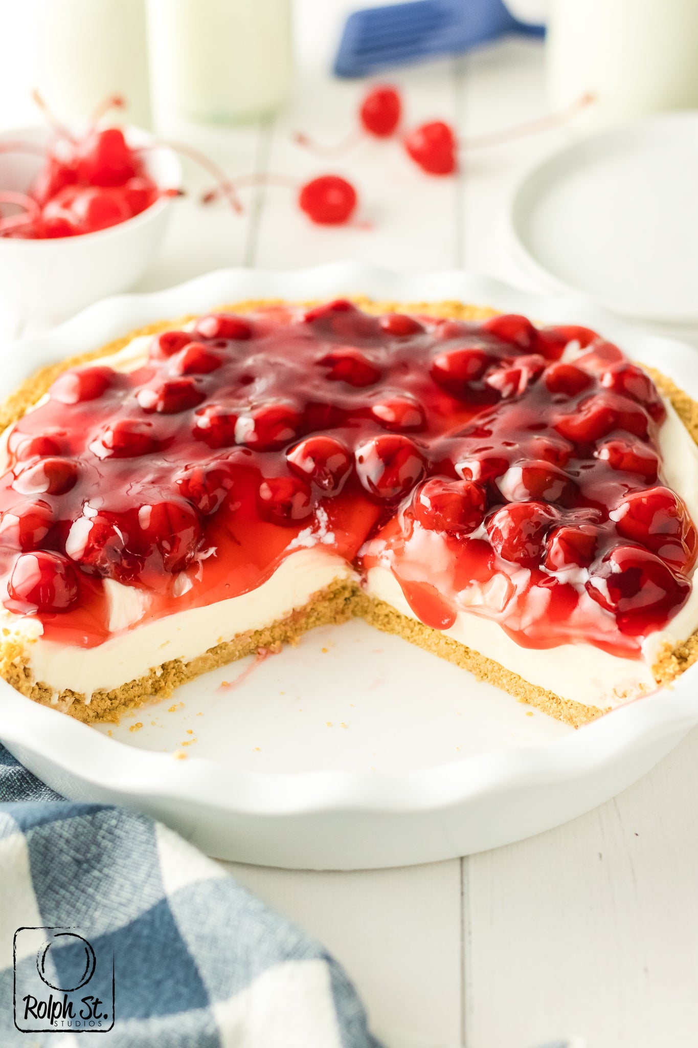Exclusive No-Bake Cherry Cheesecake