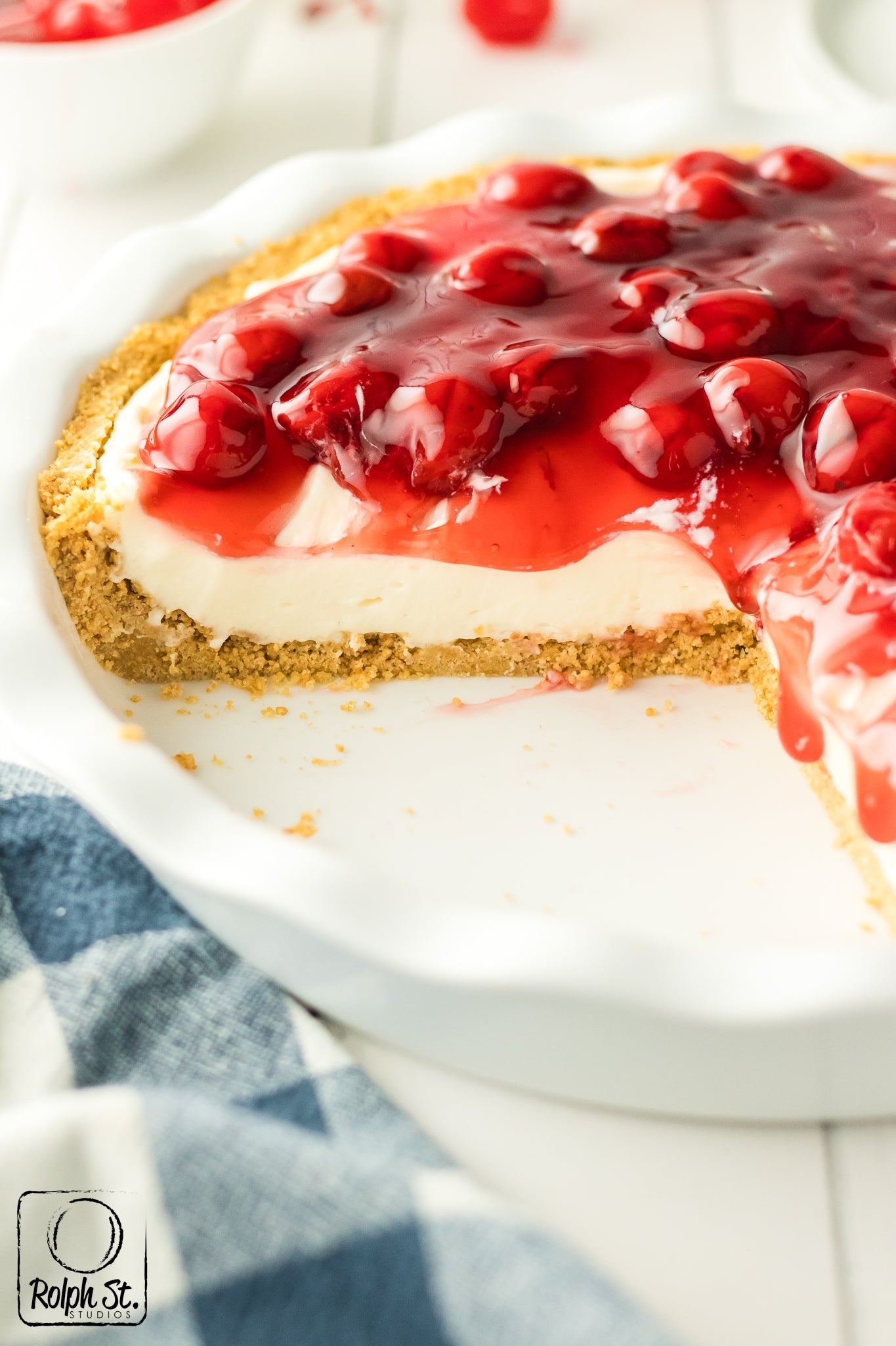 Exclusive No-Bake Cherry Cheesecake