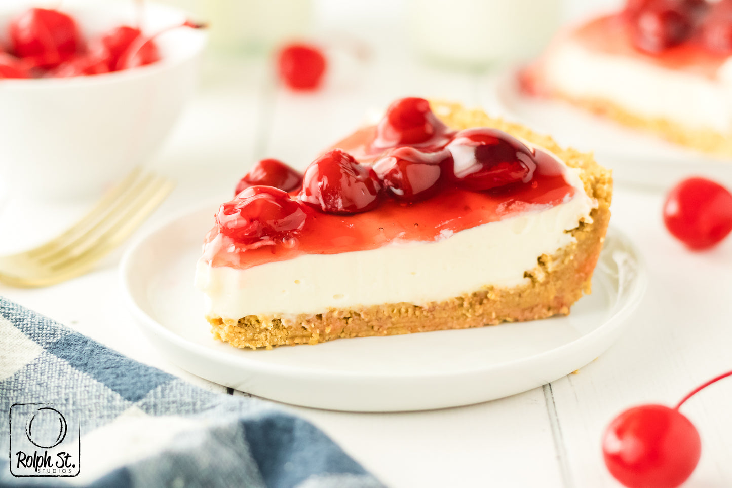 Exclusive No-Bake Cherry Cheesecake