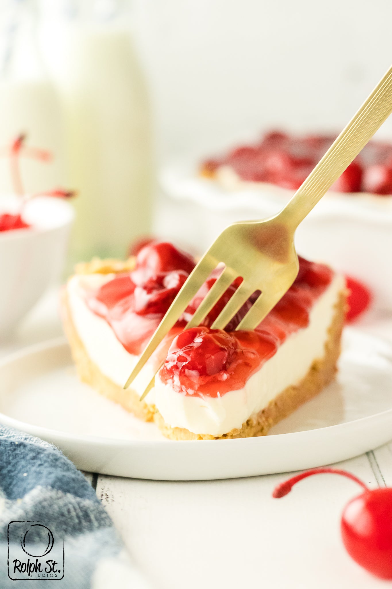 Exclusive No-Bake Cherry Cheesecake