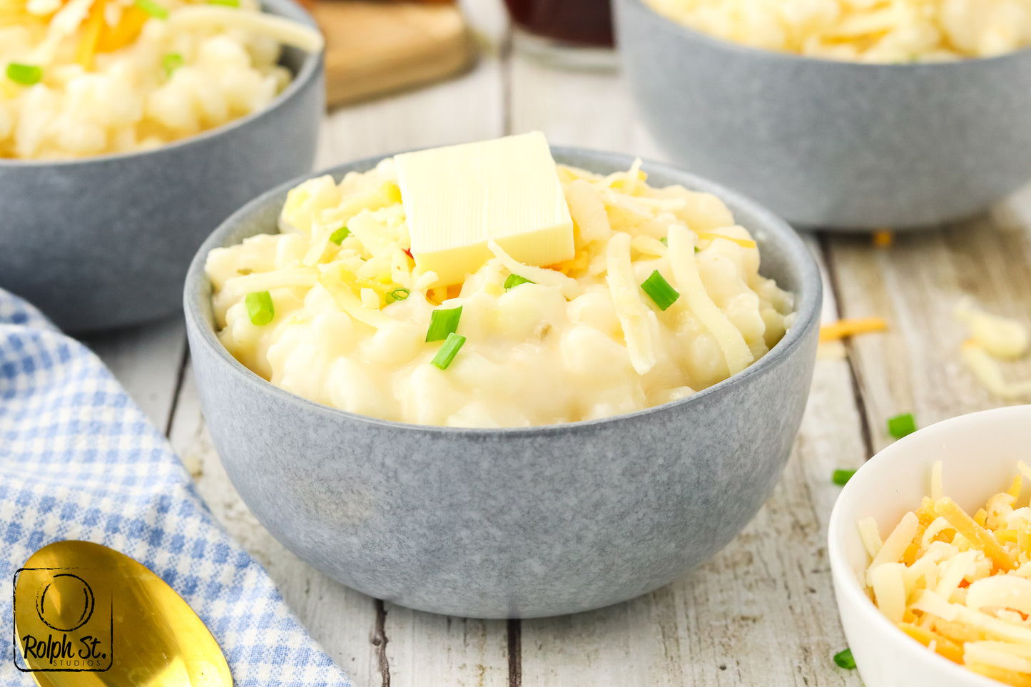 Exclusive Instant Pot Cheesy Grits