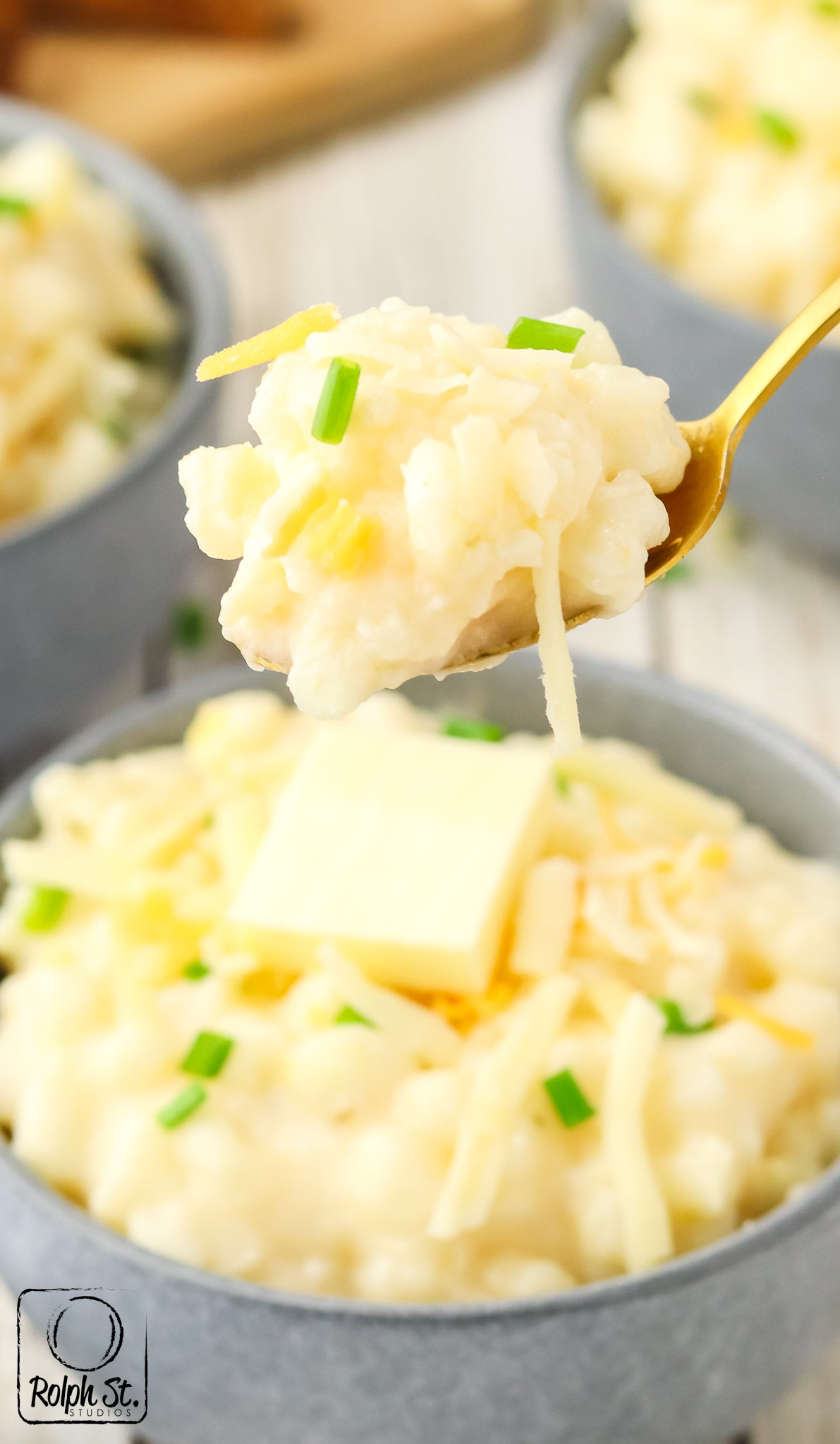 Exclusive Instant Pot Cheesy Grits