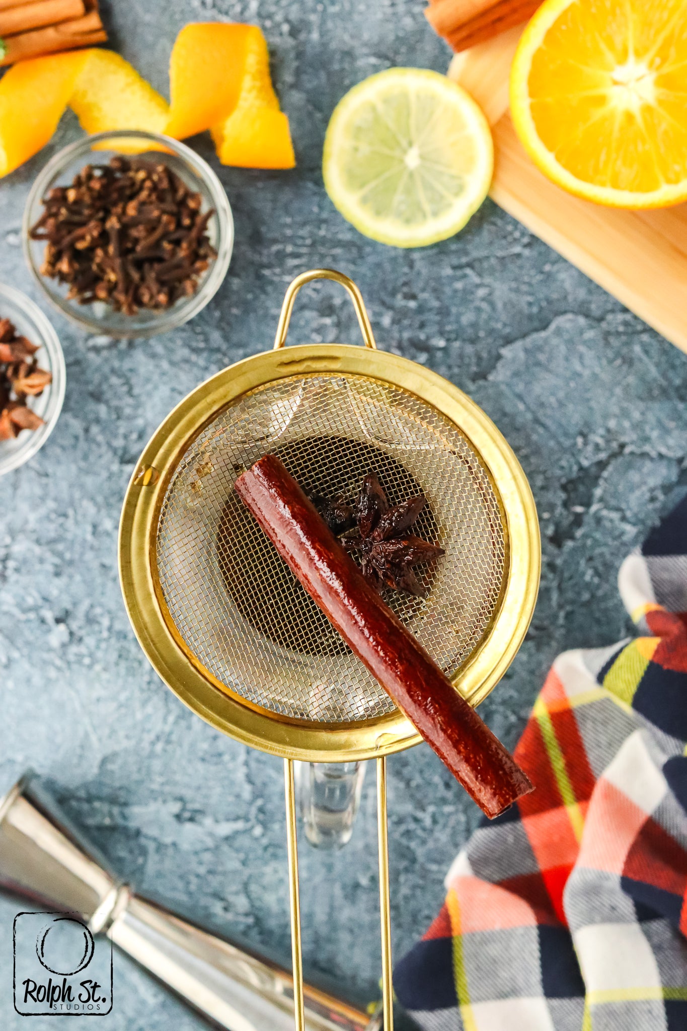 Exclusive Spiced Bourbon Fizz - Mini Session