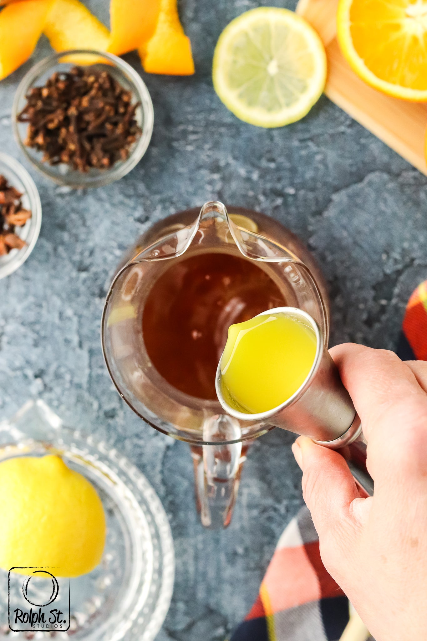 Exclusive Spiced Bourbon Fizz - Mini Session