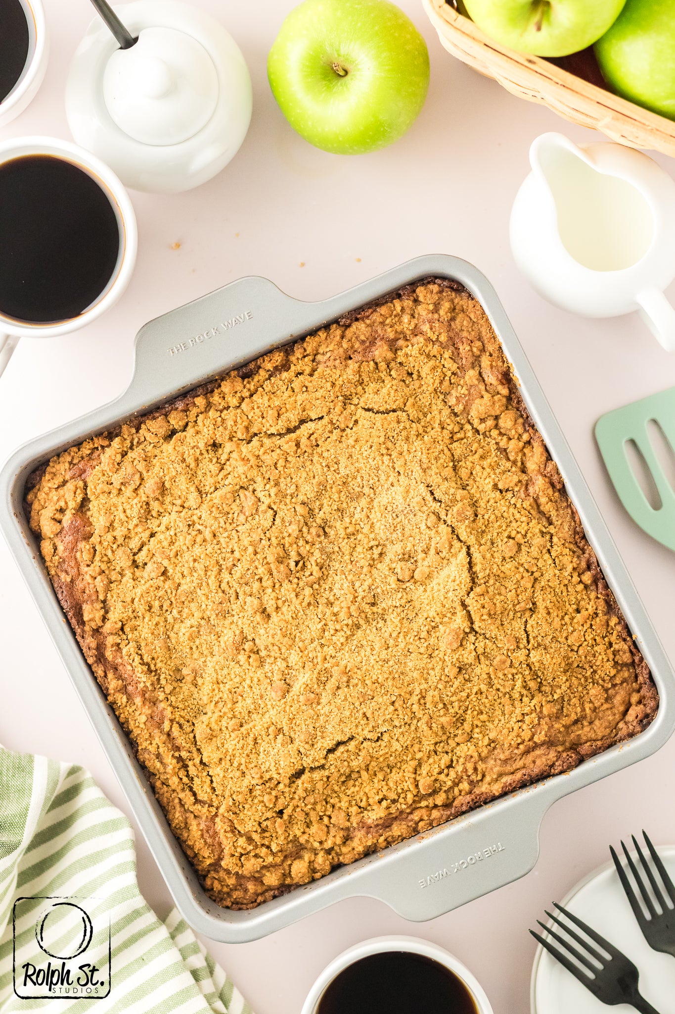Exclusive Apple Streusel Coffee Cake