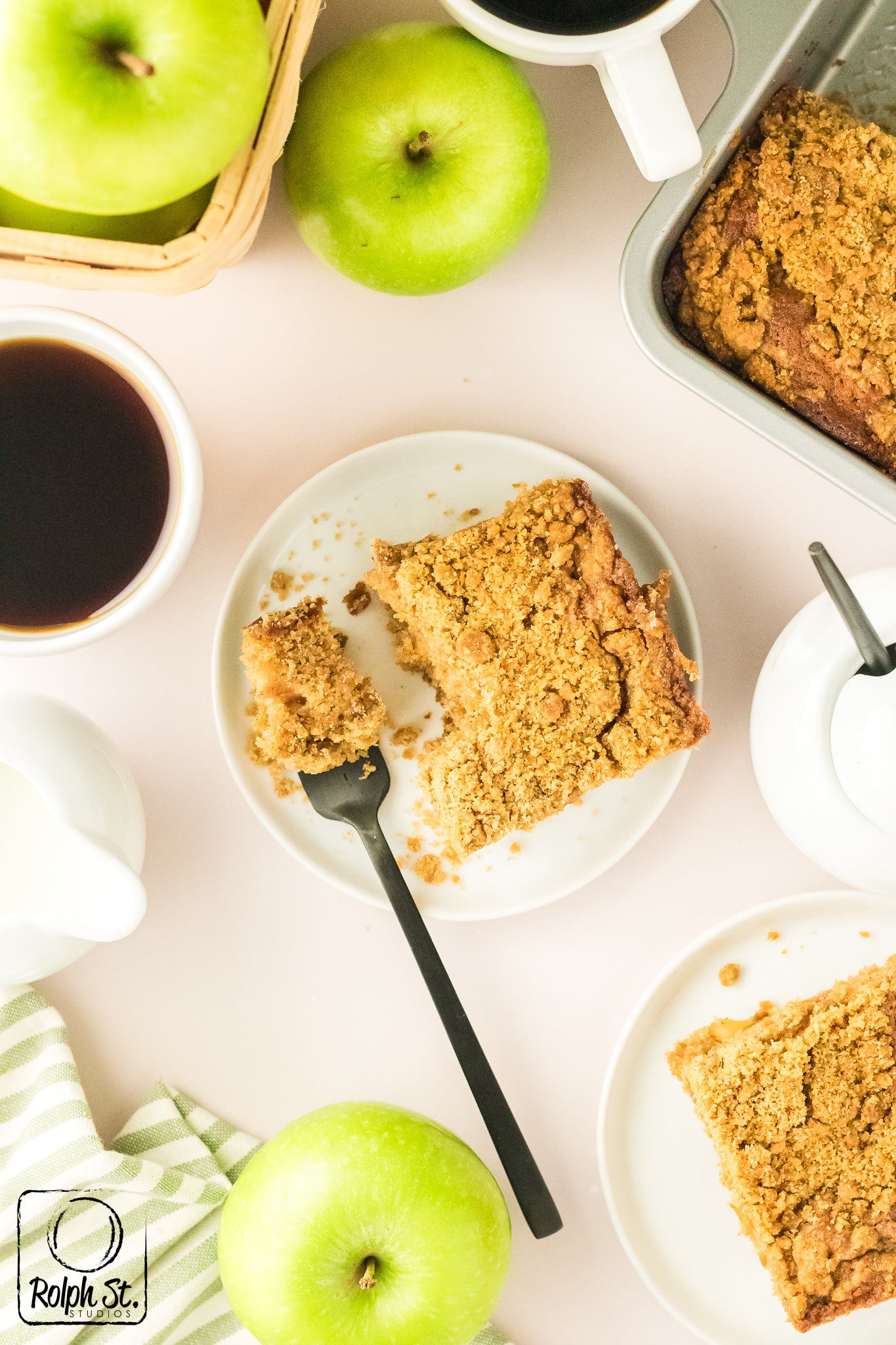 Exclusive Apple Streusel Coffee Cake