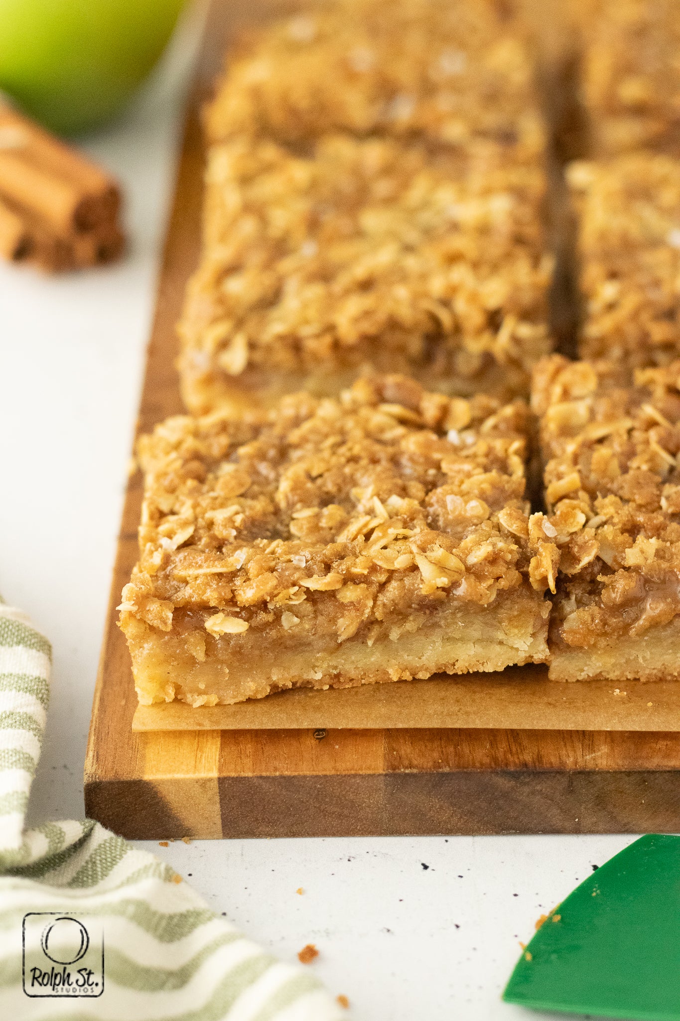 Exclusive Apple Pie Bars