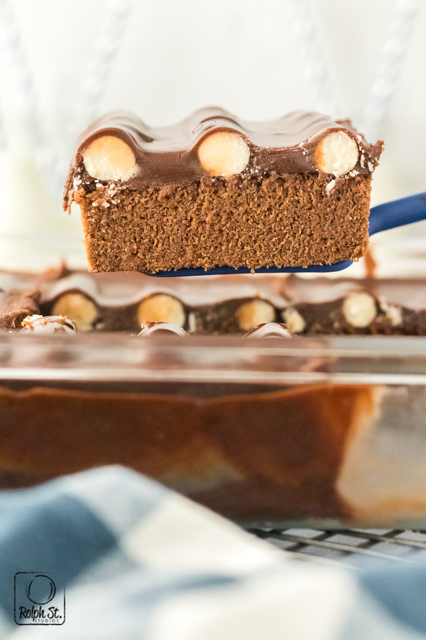 Exclusive Bumpy Cake