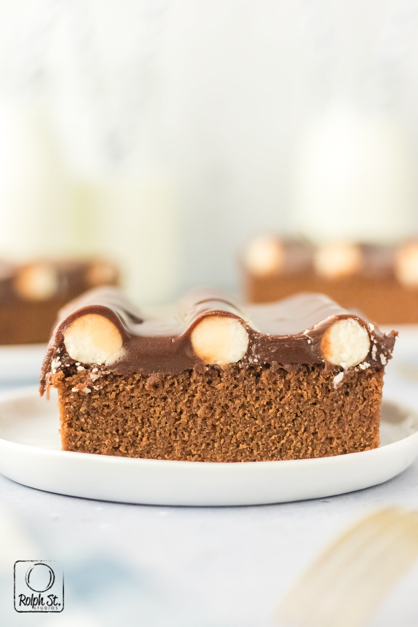 Exclusive Bumpy Cake