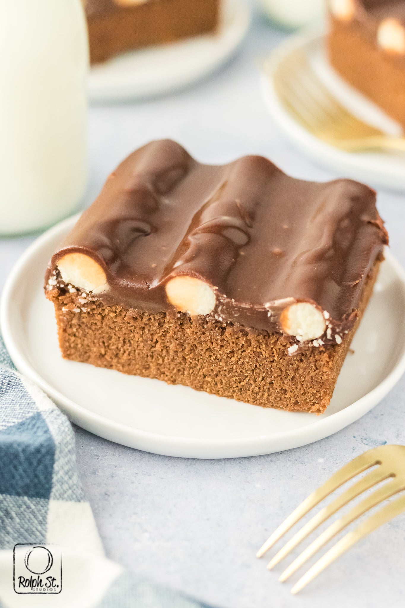 Exclusive Bumpy Cake