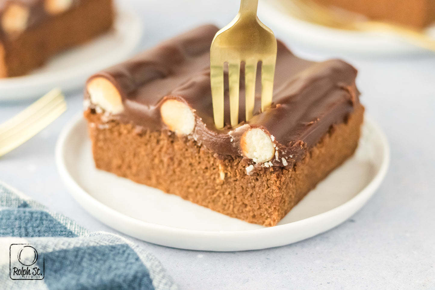 Exclusive Bumpy Cake
