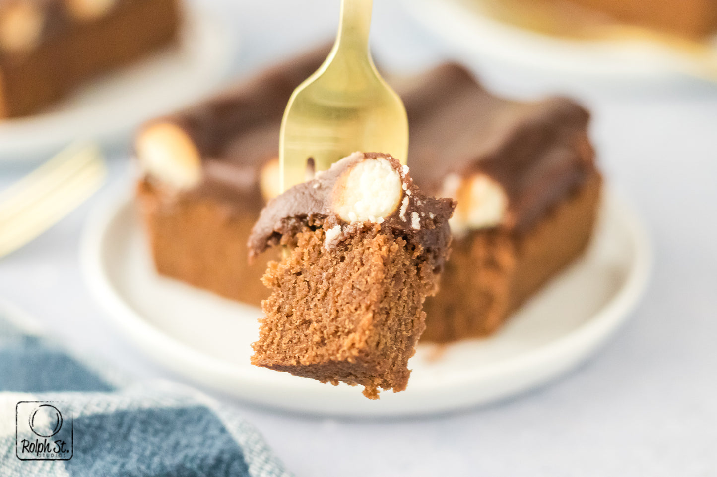 Exclusive Bumpy Cake