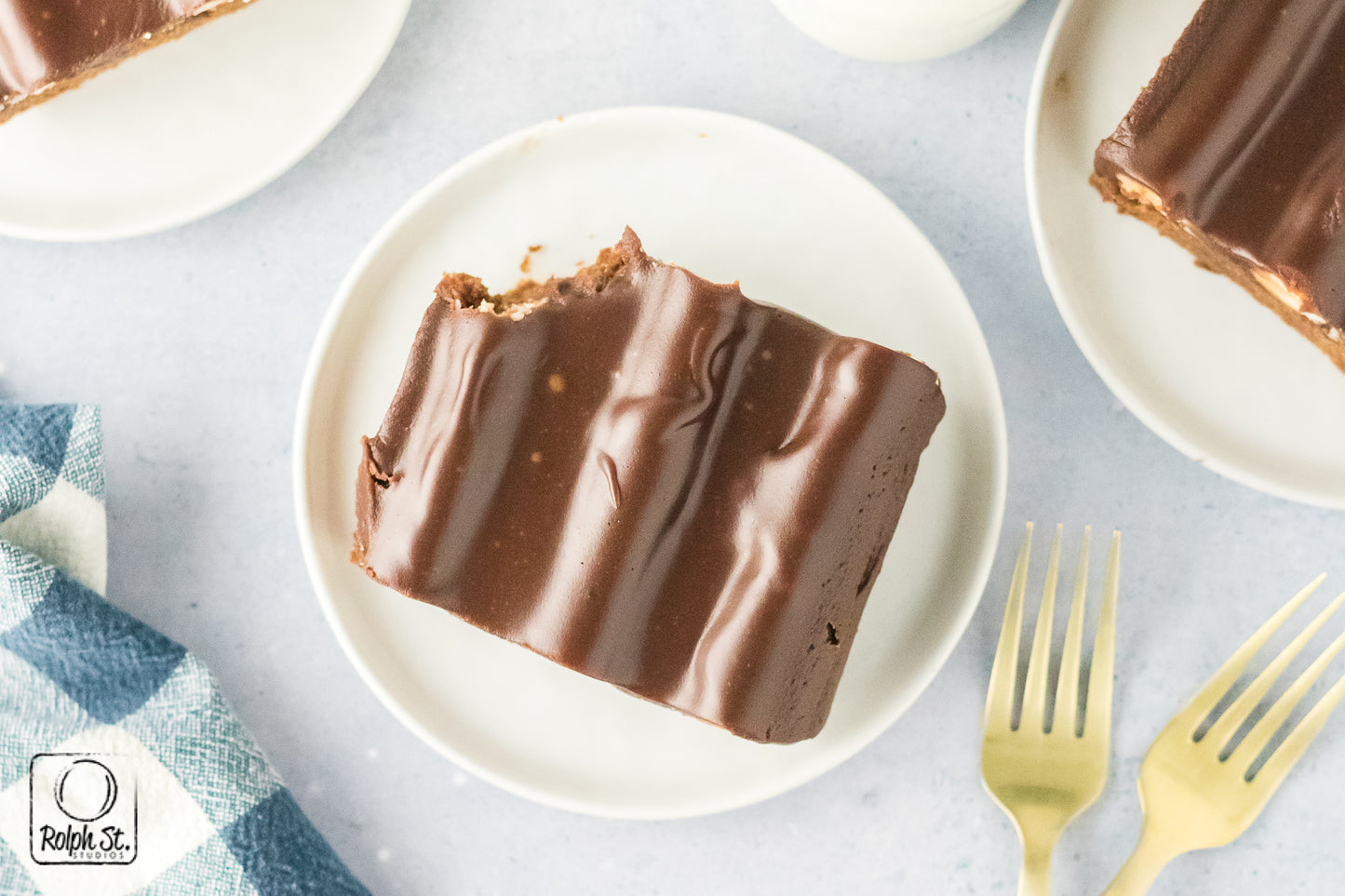 Exclusive Bumpy Cake