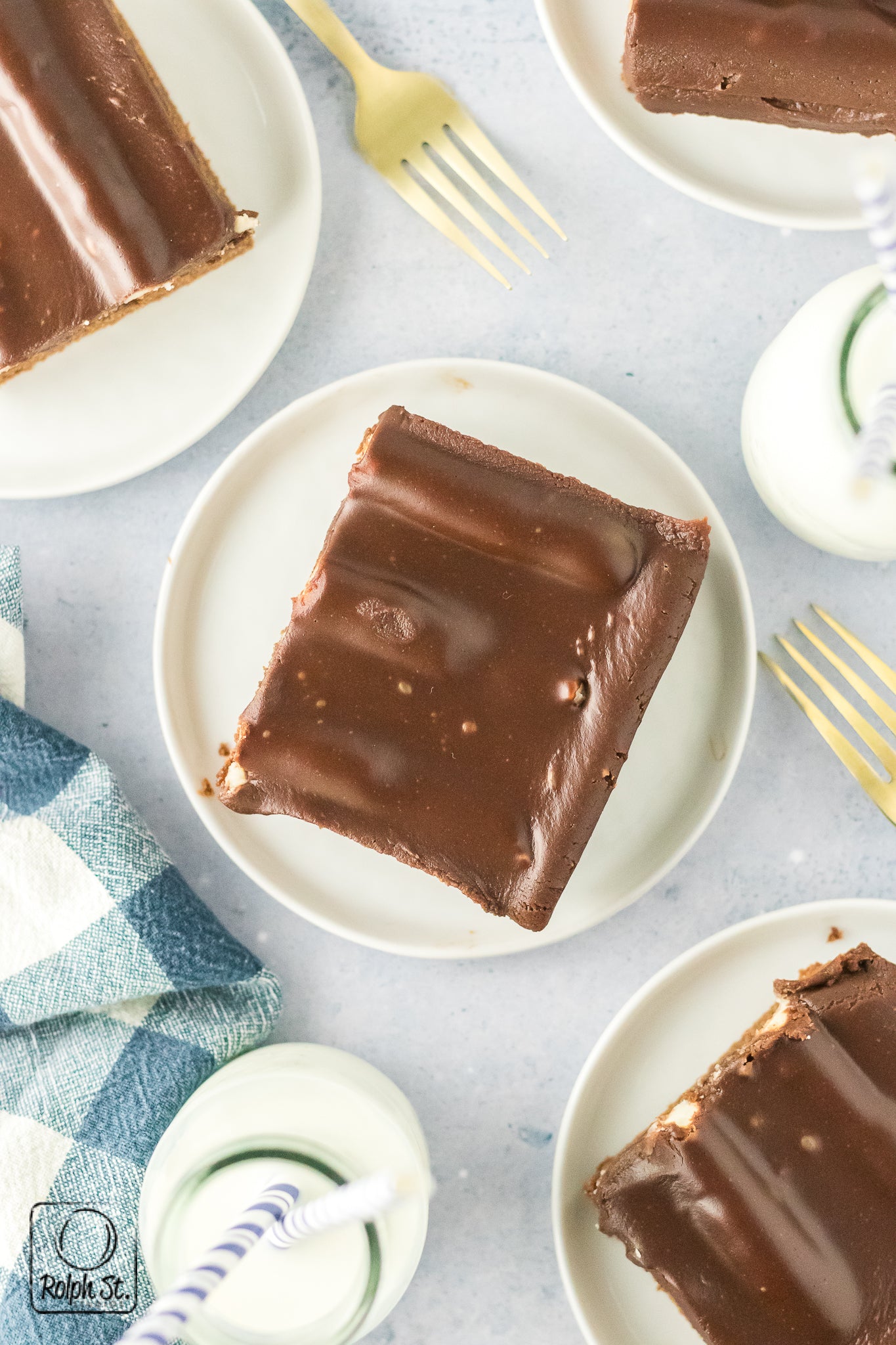 Exclusive Bumpy Cake