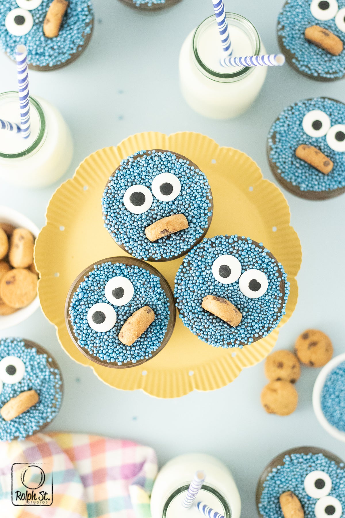 Exclusive Cookie Monster Dot Cake