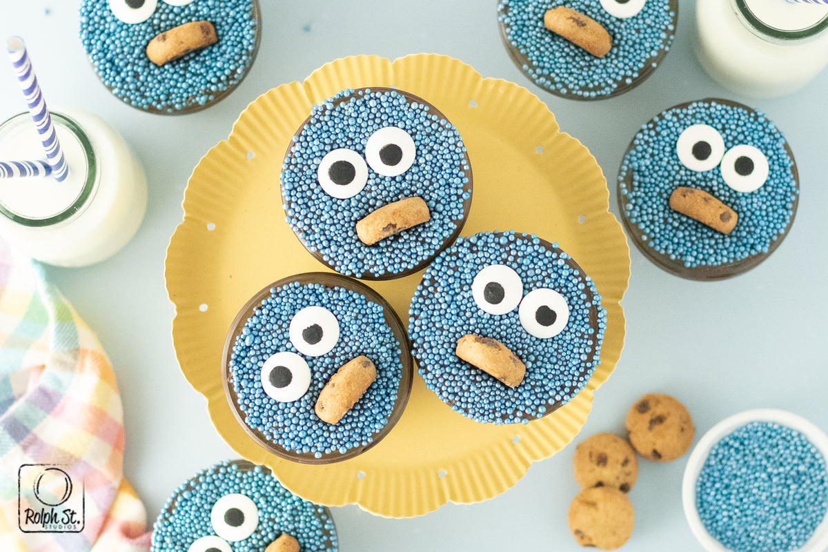 Exclusive Cookie Monster Dot Cake