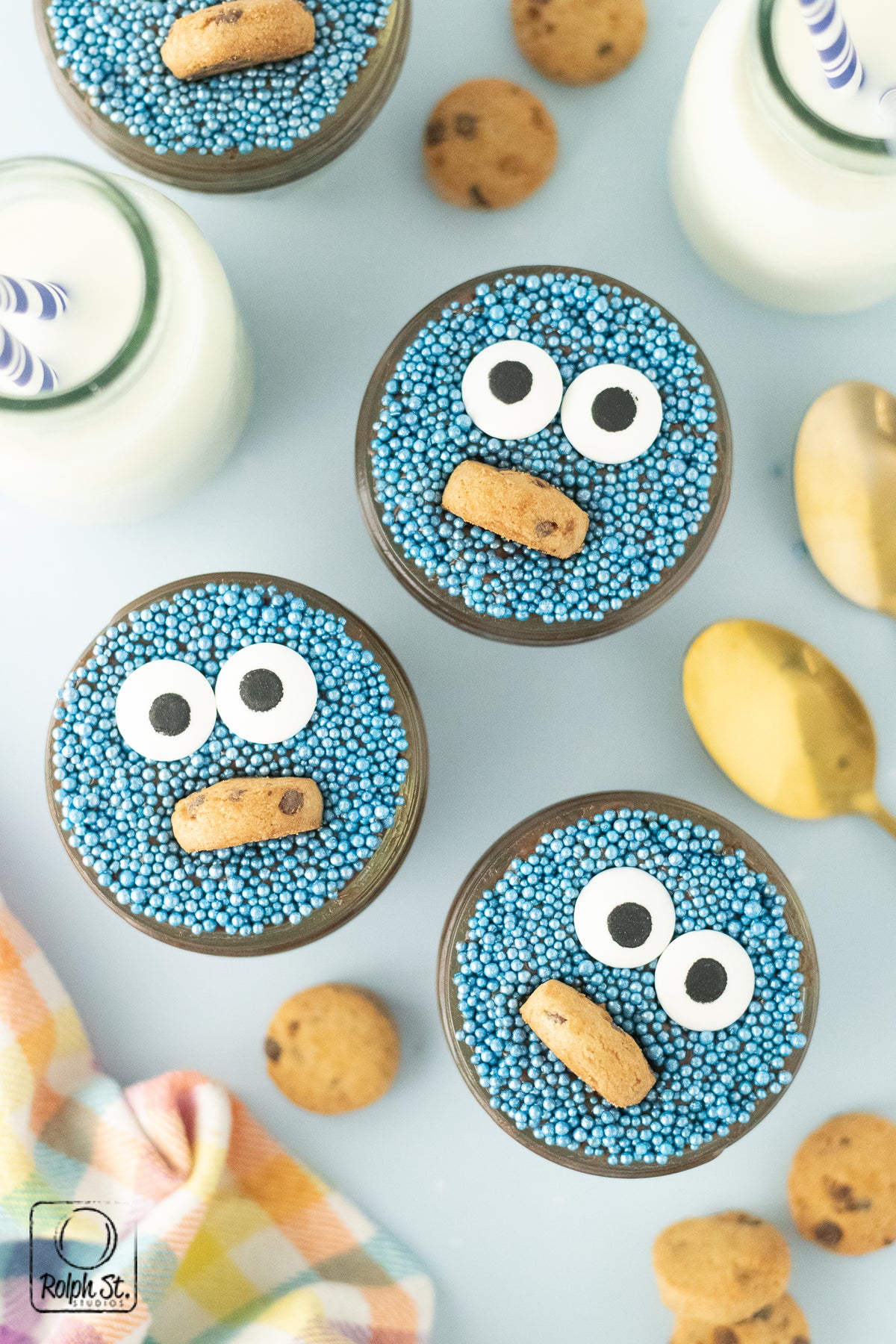 Exclusive Cookie Monster Dot Cake