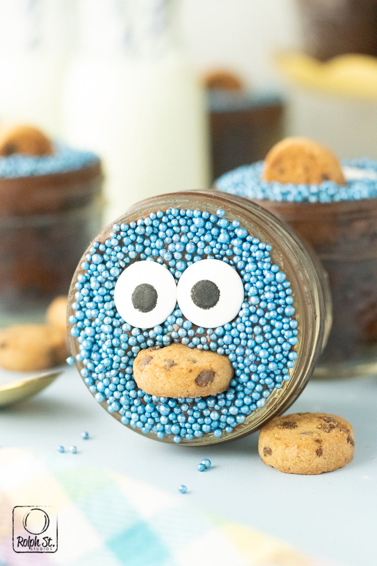 Exclusive Cookie Monster Dot Cake
