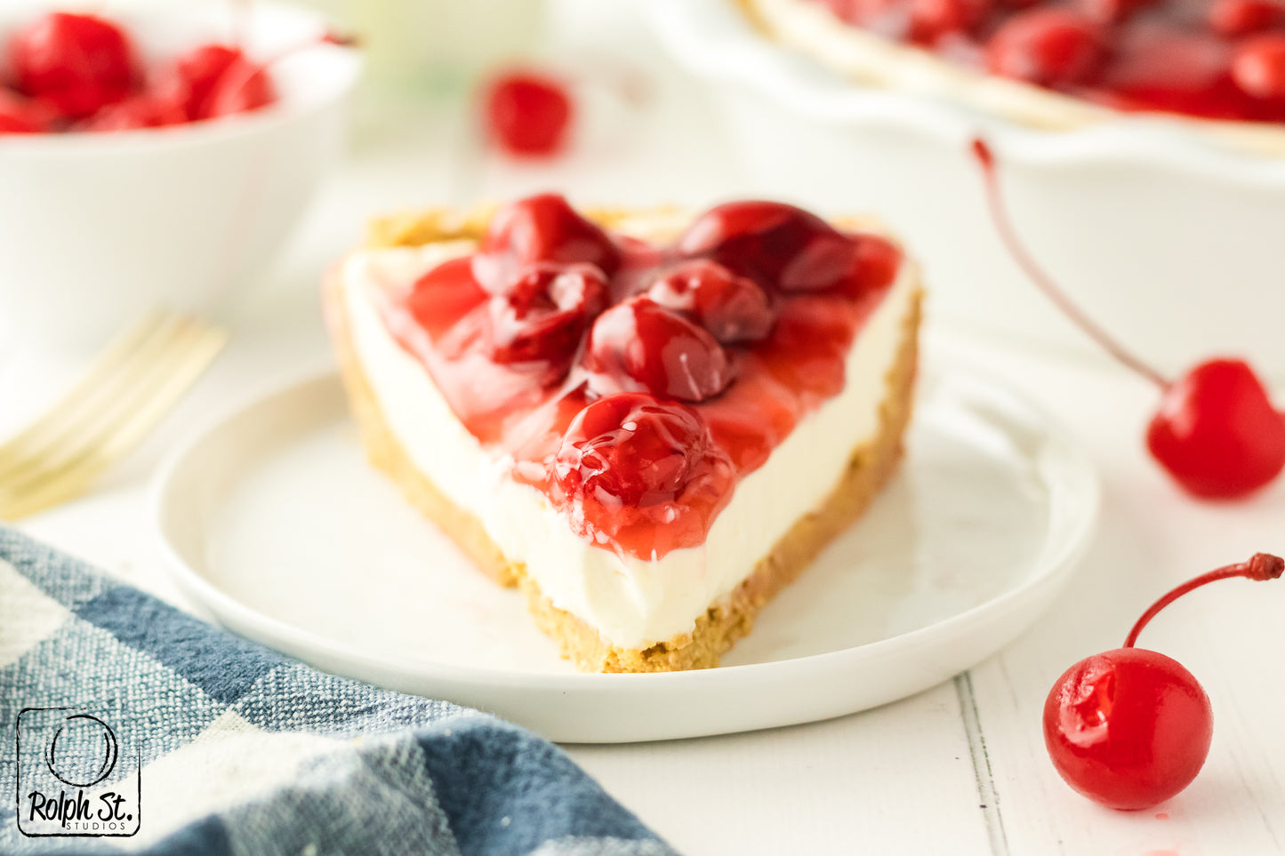 Exclusive No-Bake Cherry Cheesecake