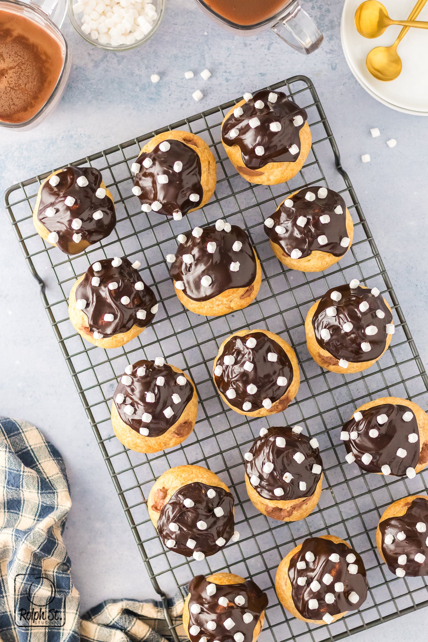 Exclusive Hot Chocolate Cream Puffs