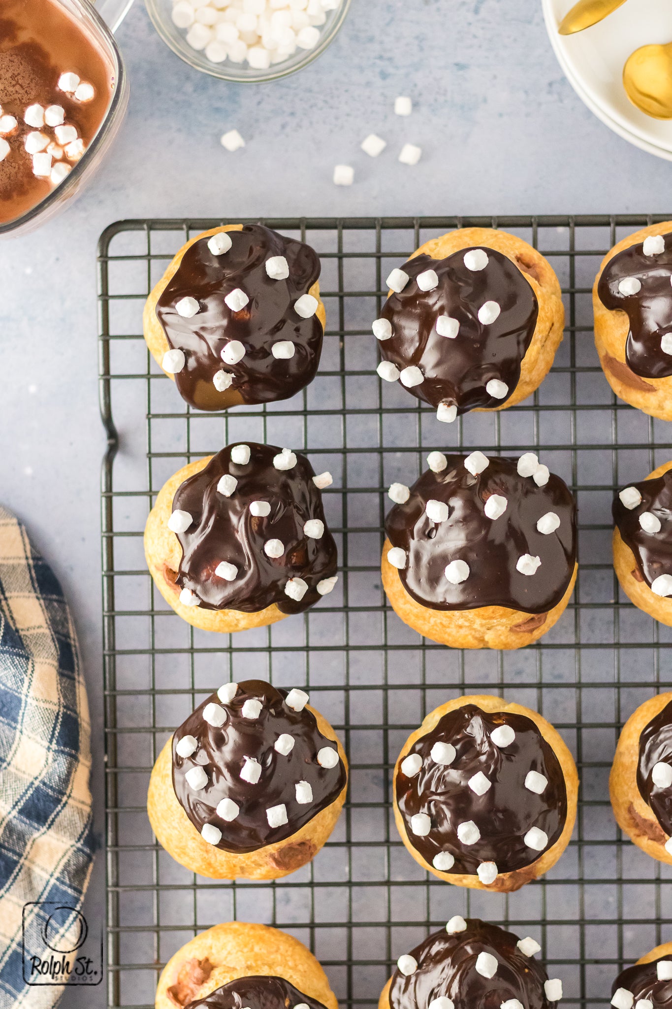 Exclusive Hot Chocolate Cream Puffs