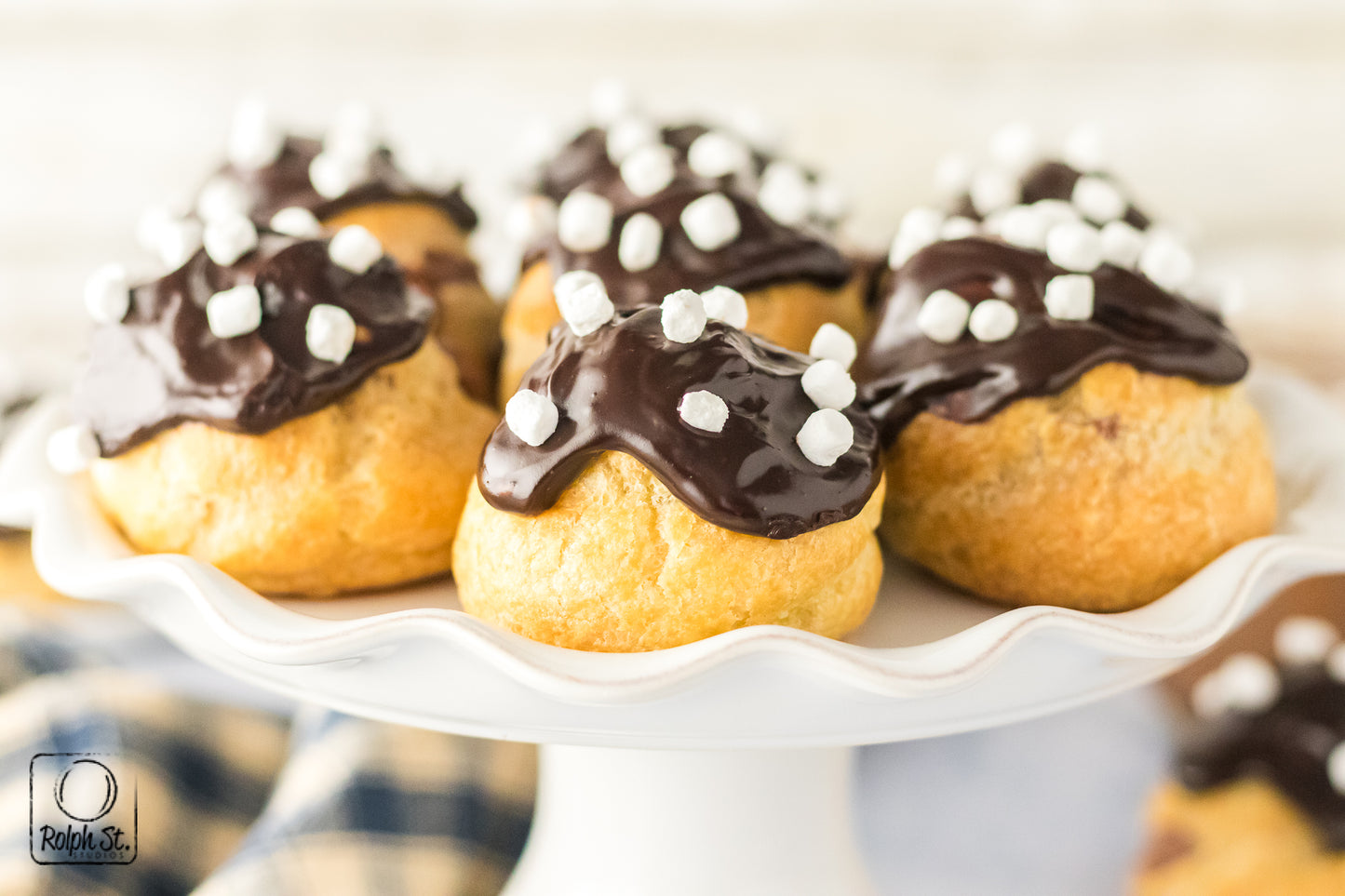 Exclusive Hot Chocolate Cream Puffs