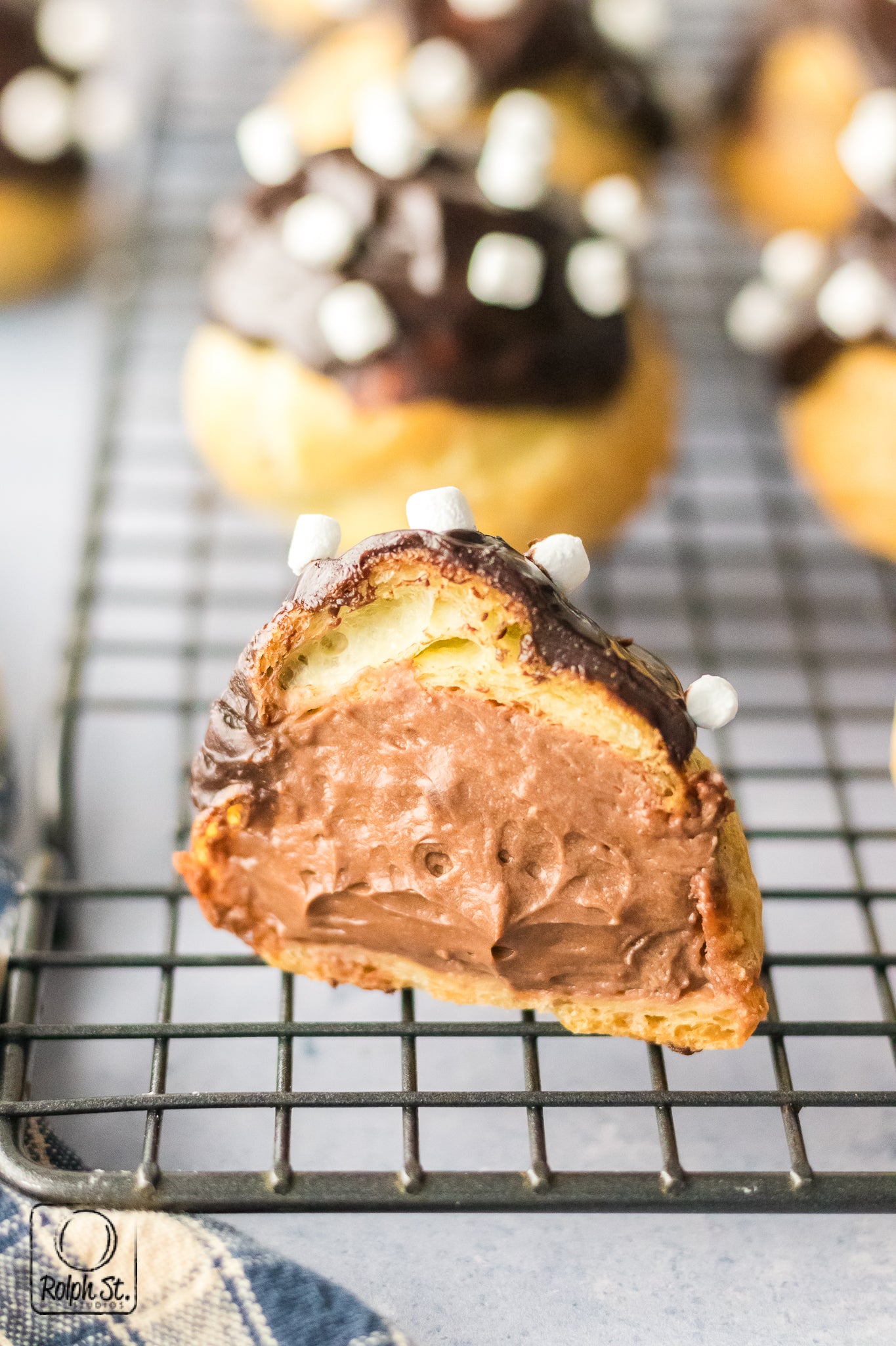 Exclusive Hot Chocolate Cream Puffs