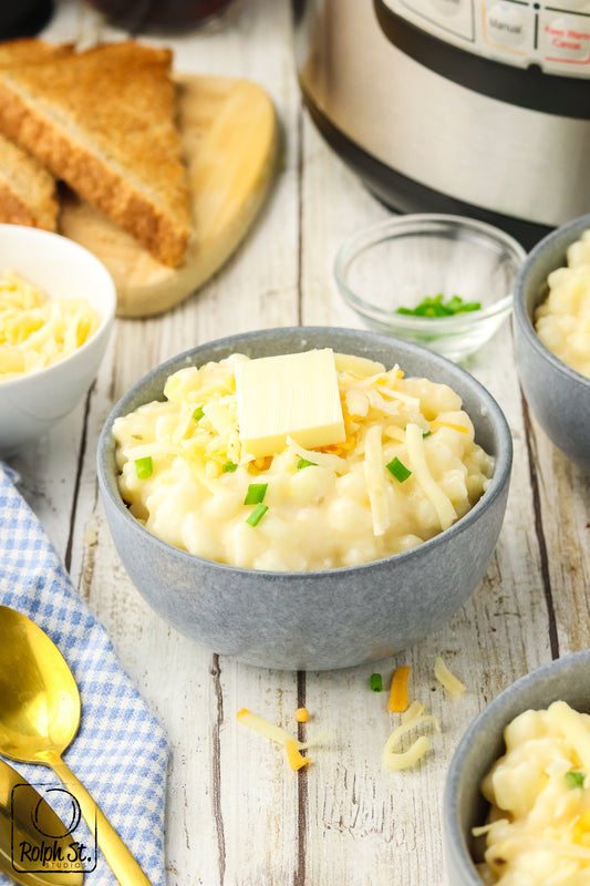 Exclusive Instant Pot Cheesy Grits