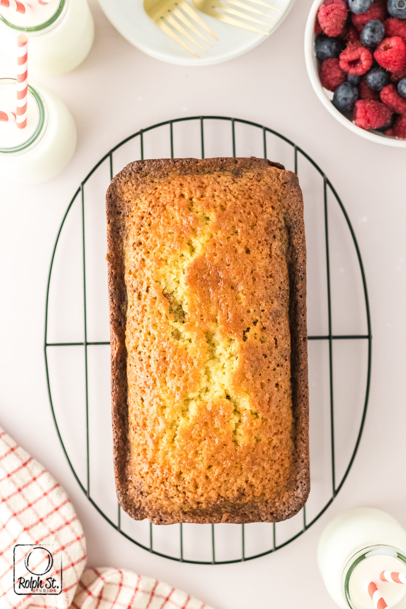 Exclusive Marble Ombre Pound Cake