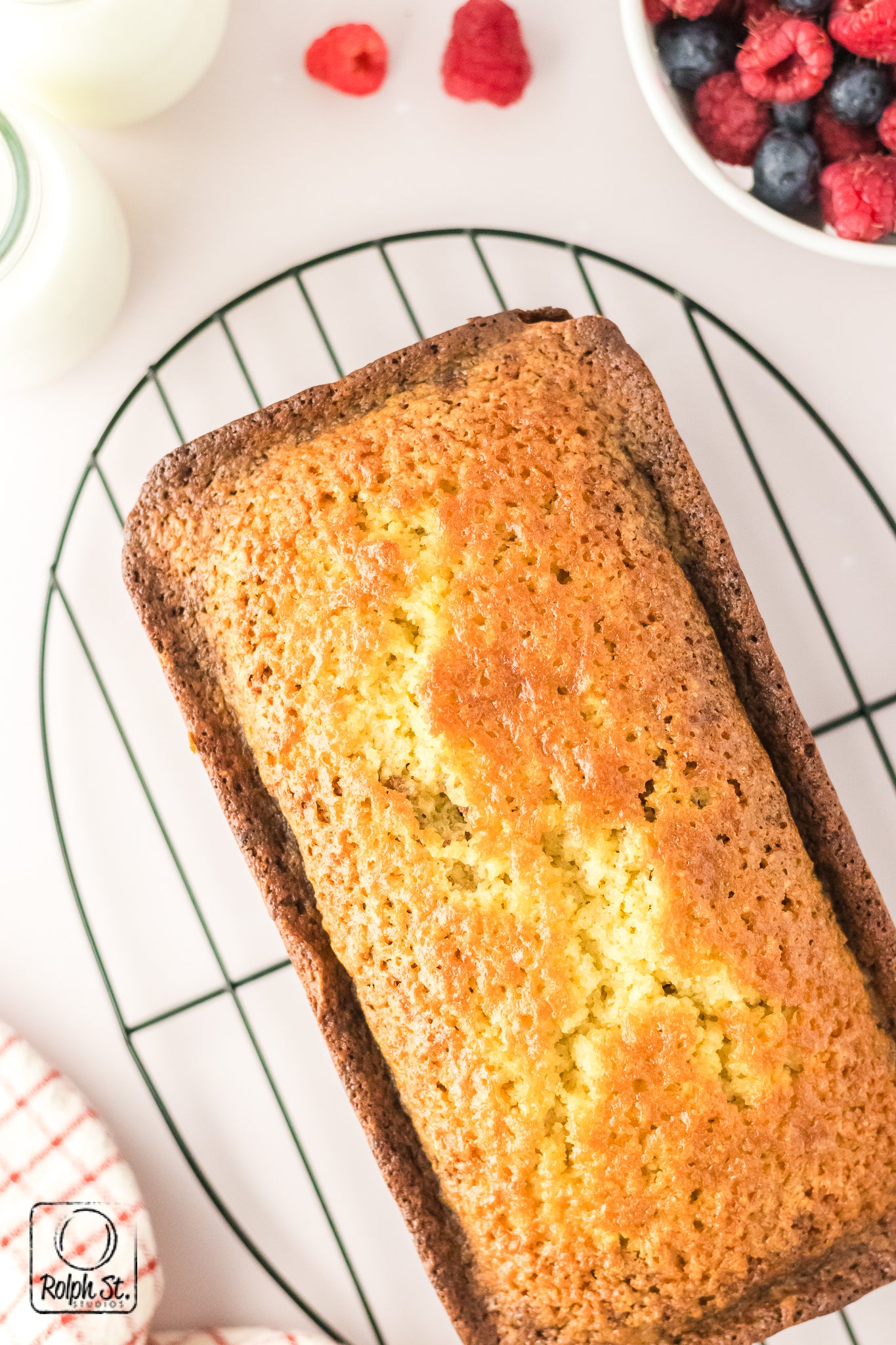 Exclusive Marble Ombre Pound Cake