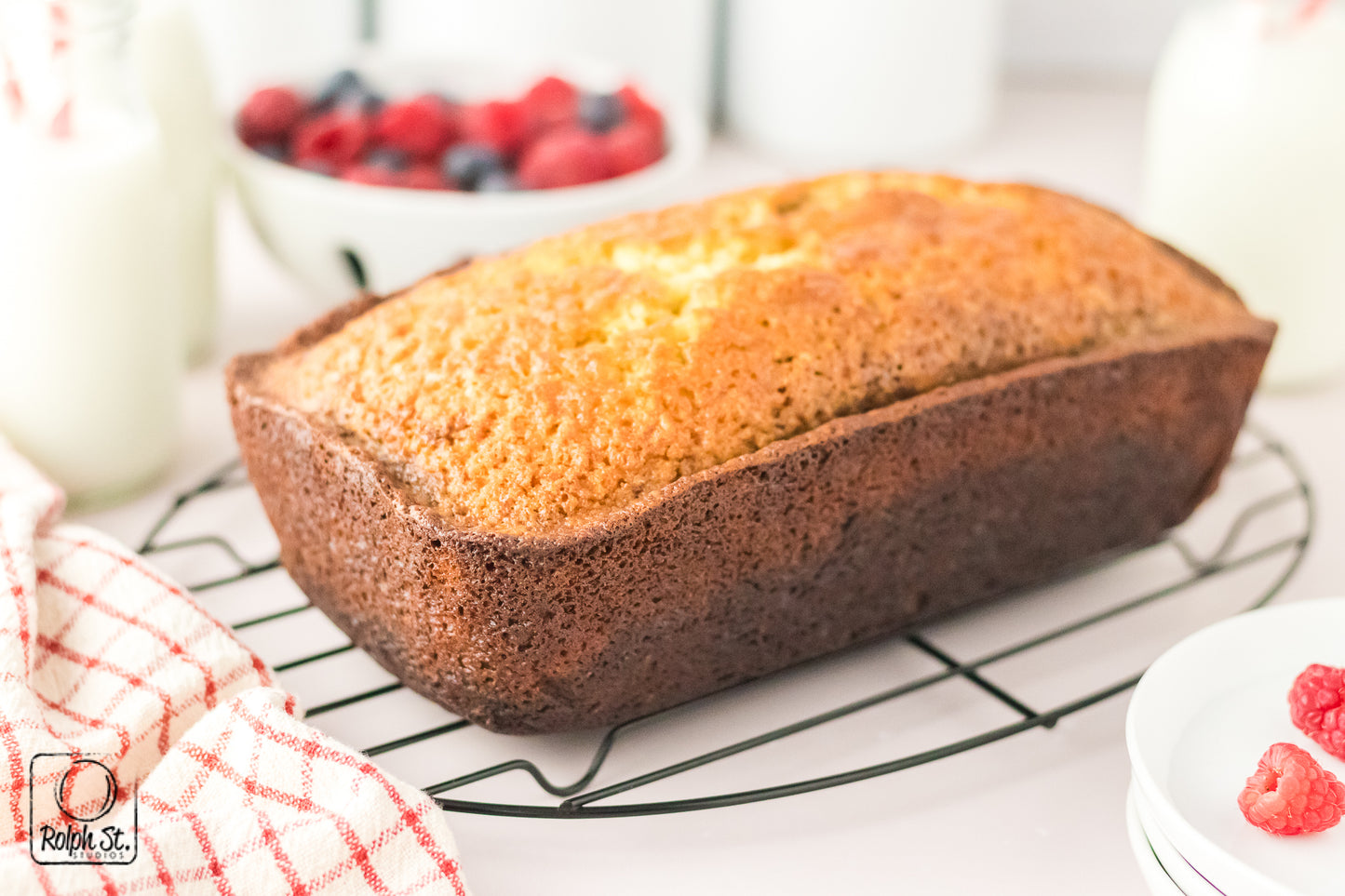 Exclusive Marble Ombre Pound Cake