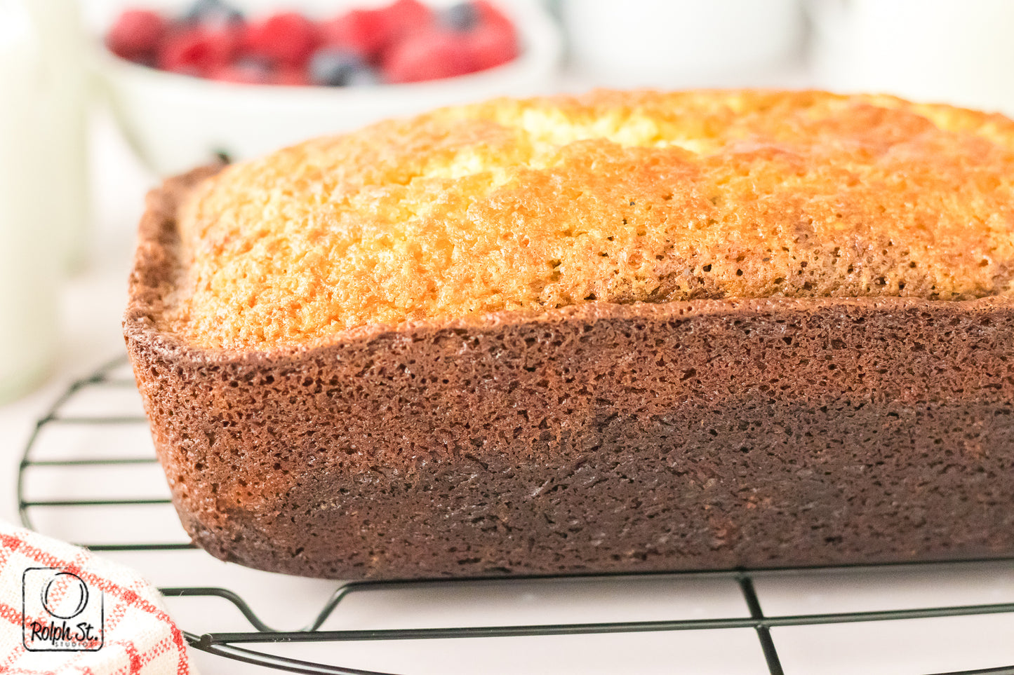 Exclusive Marble Ombre Pound Cake