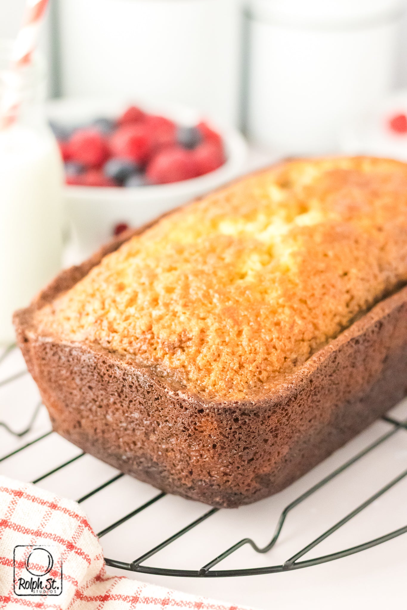 Exclusive Marble Ombre Pound Cake