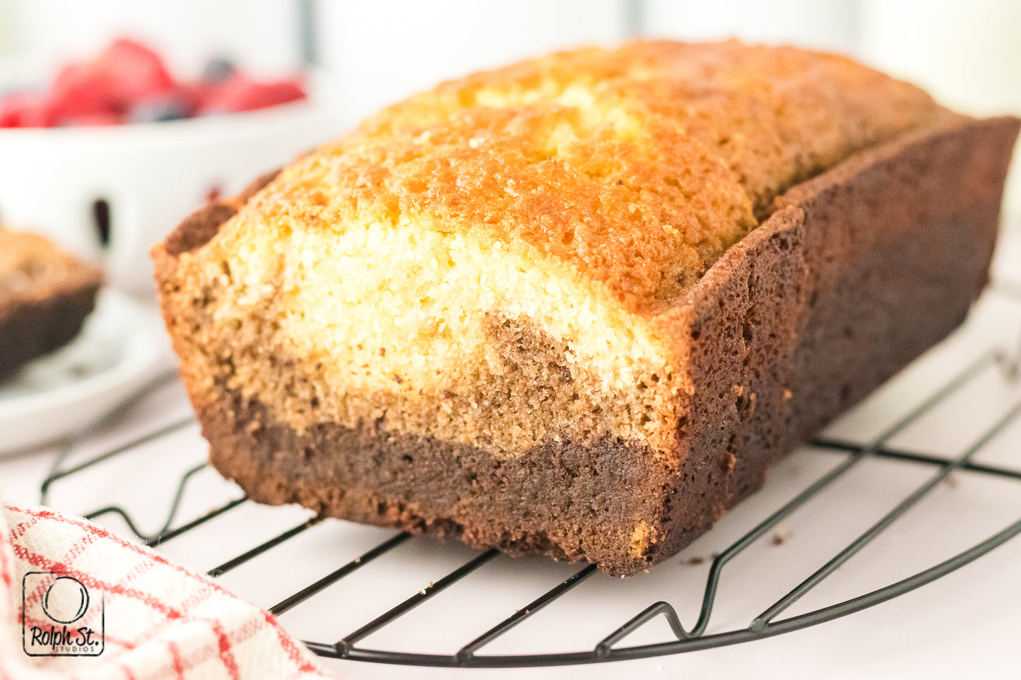 Exclusive Marble Ombre Pound Cake
