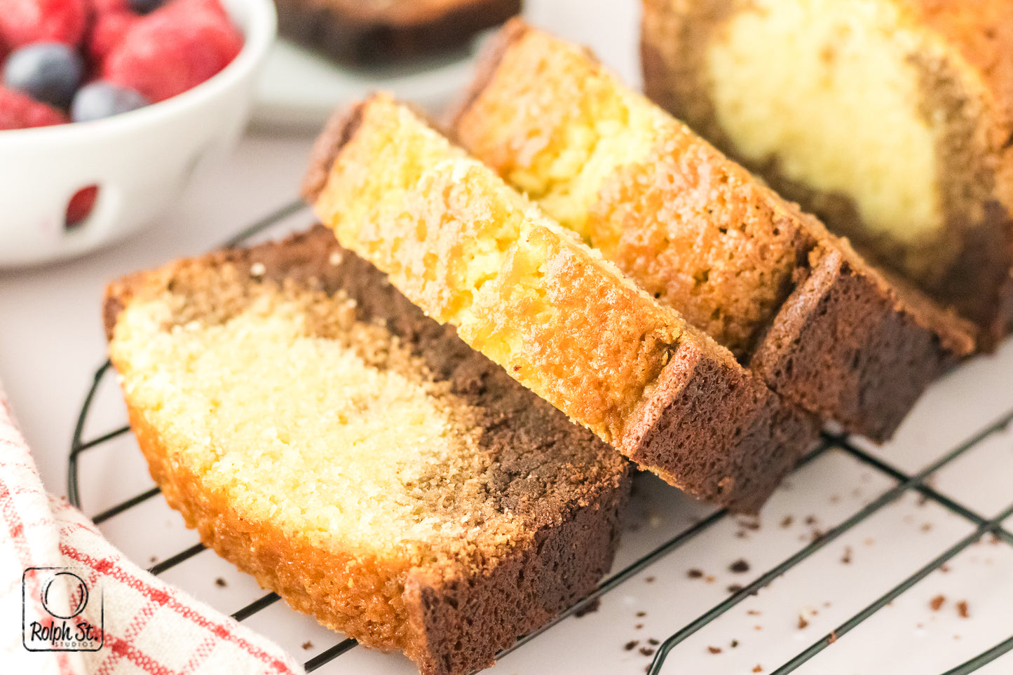Exclusive Marble Ombre Pound Cake