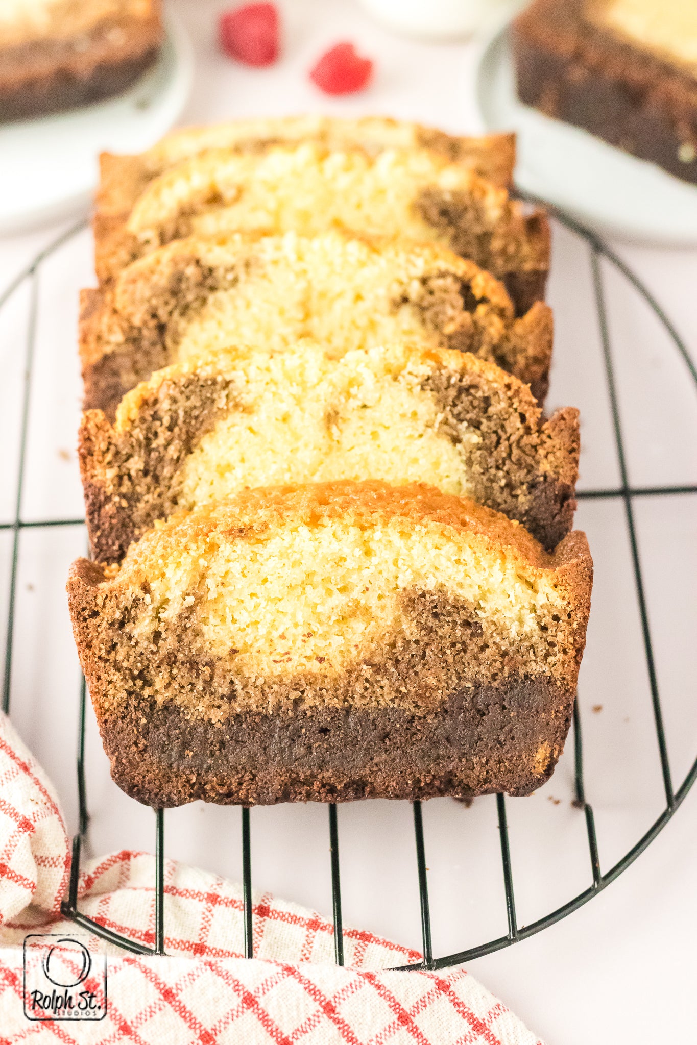 Exclusive Marble Ombre Pound Cake