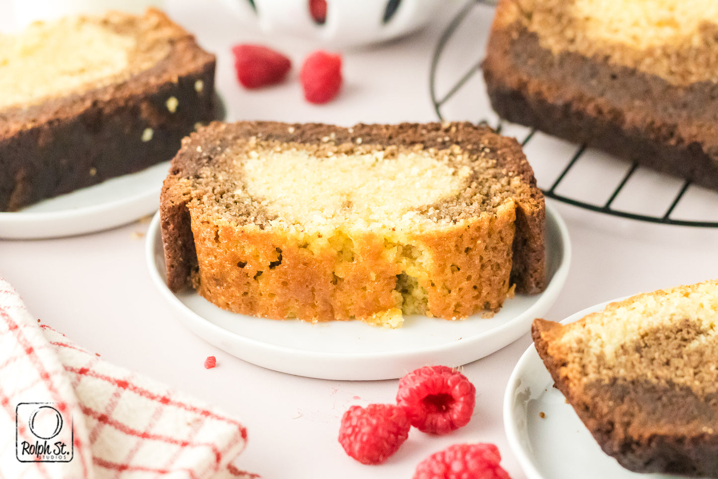 Exclusive Marble Ombre Pound Cake