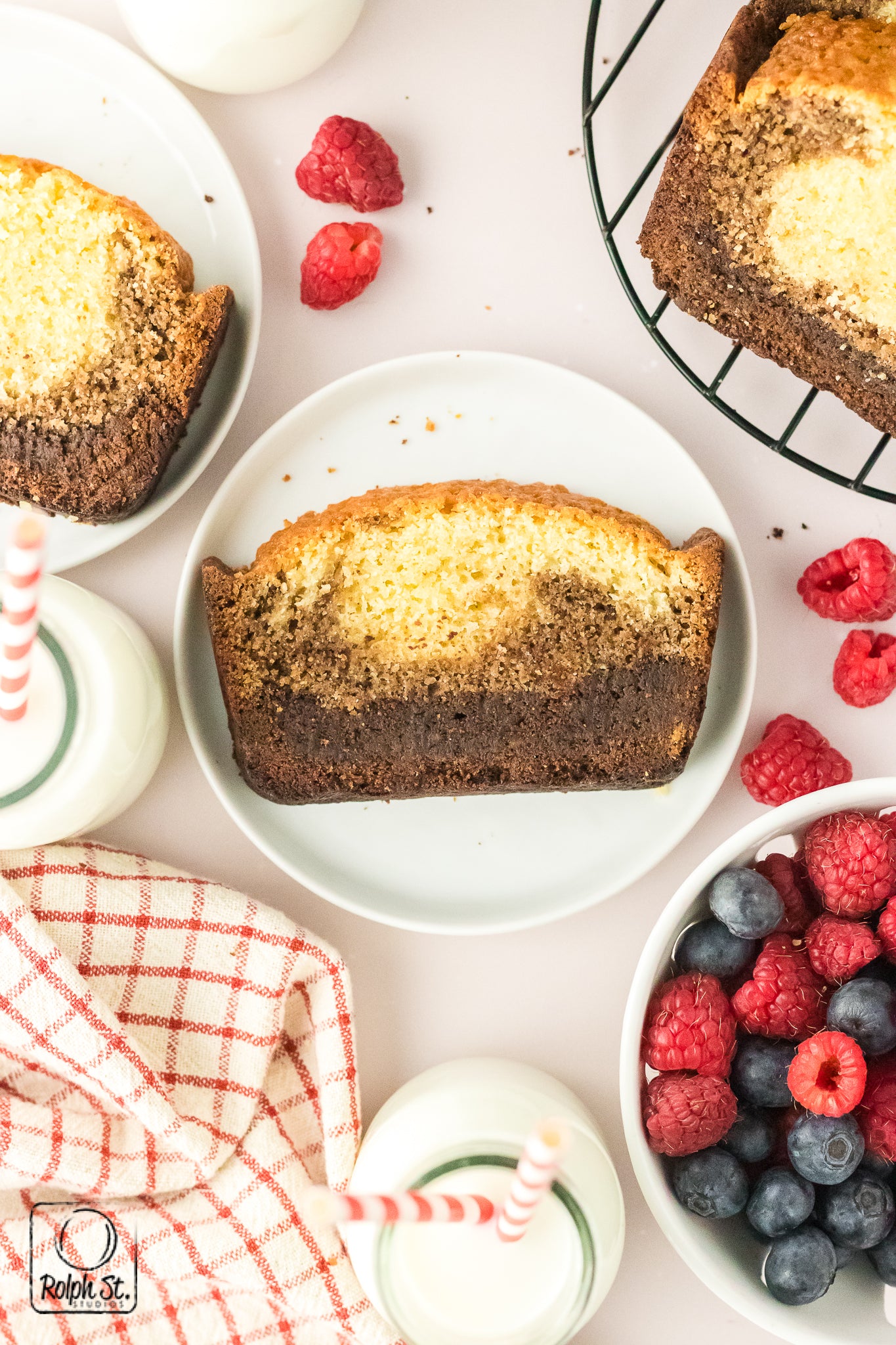 Exclusive Marble Ombre Pound Cake