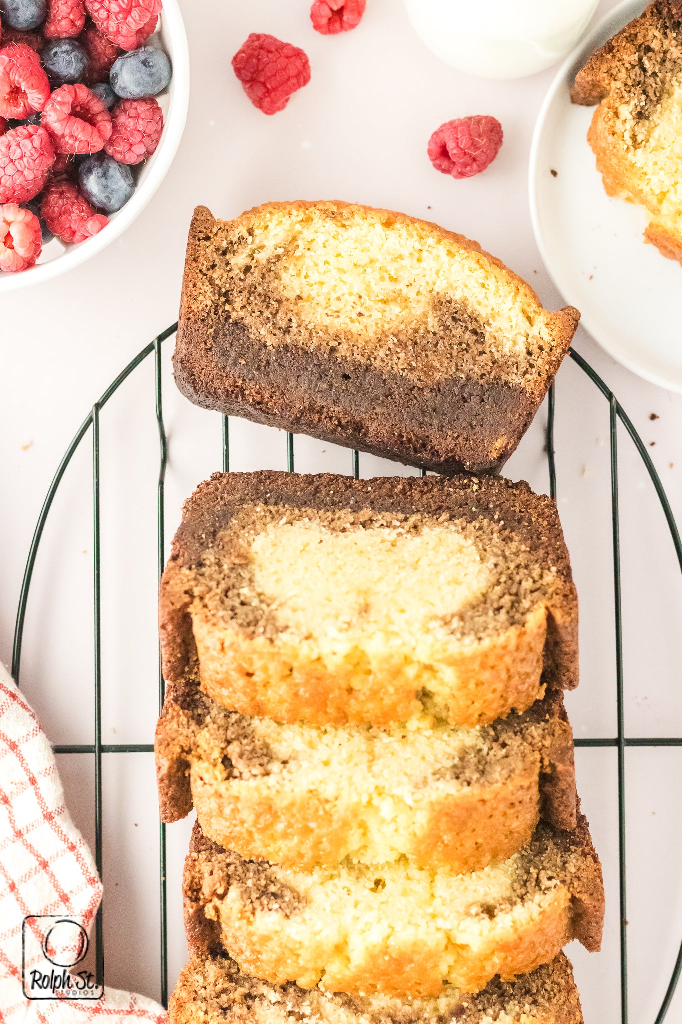 Exclusive Marble Ombre Pound Cake