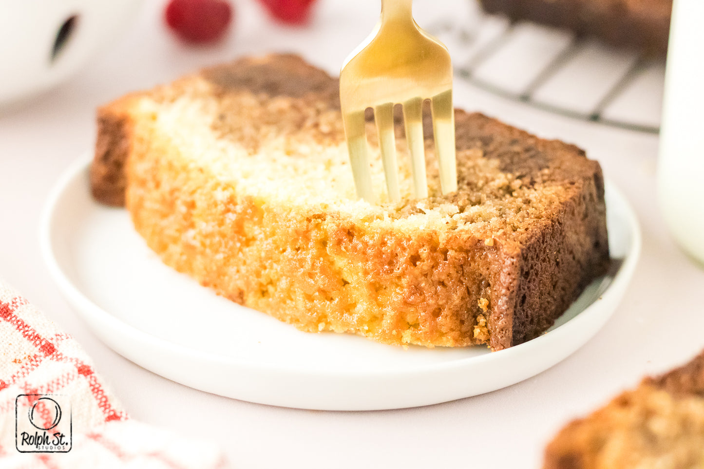 Exclusive Marble Ombre Pound Cake