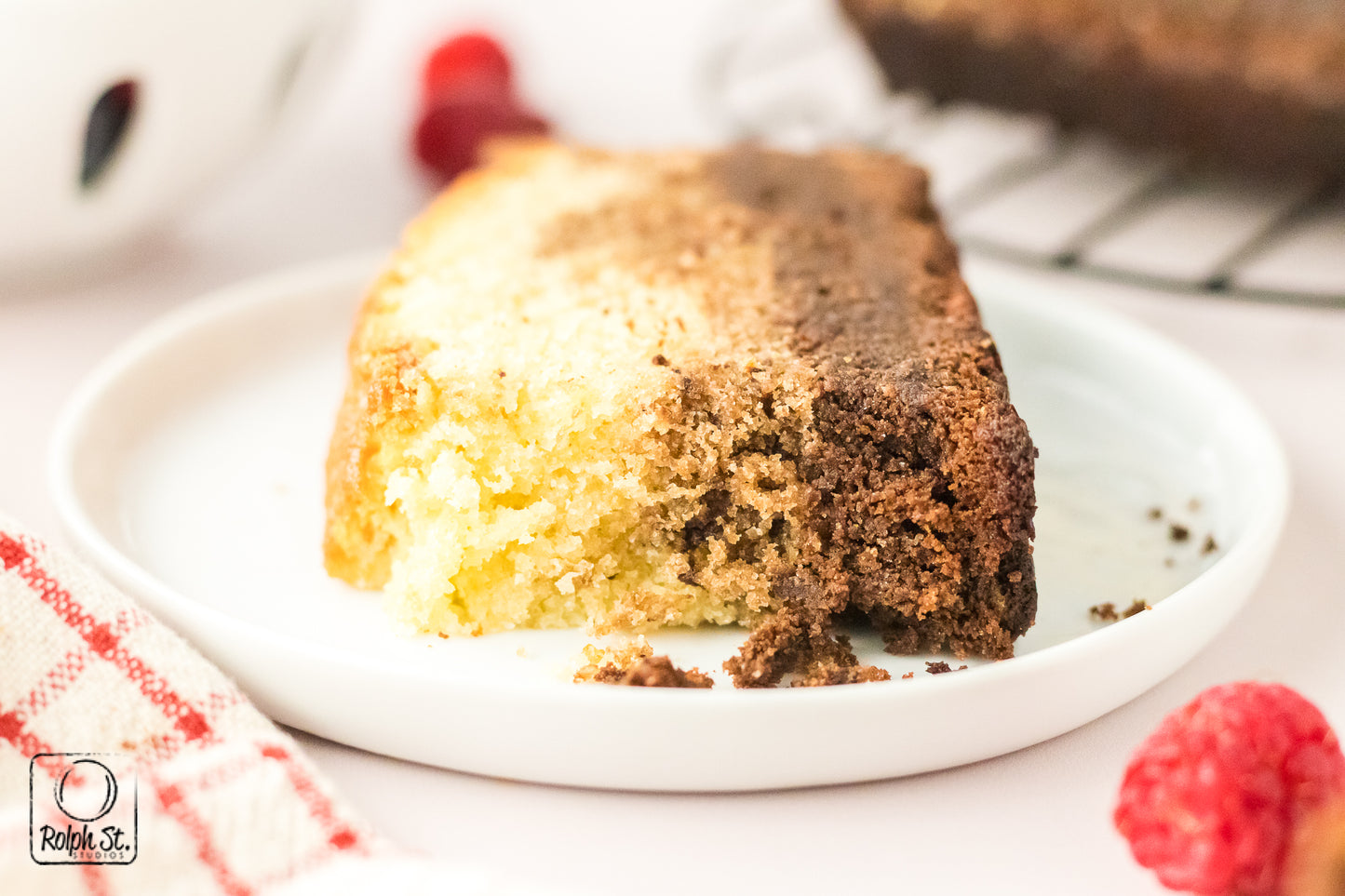 Exclusive Marble Ombre Pound Cake
