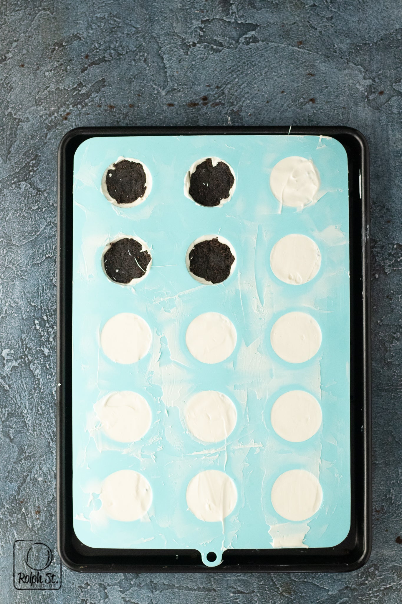 Exclusive Mummy Cake Pucks