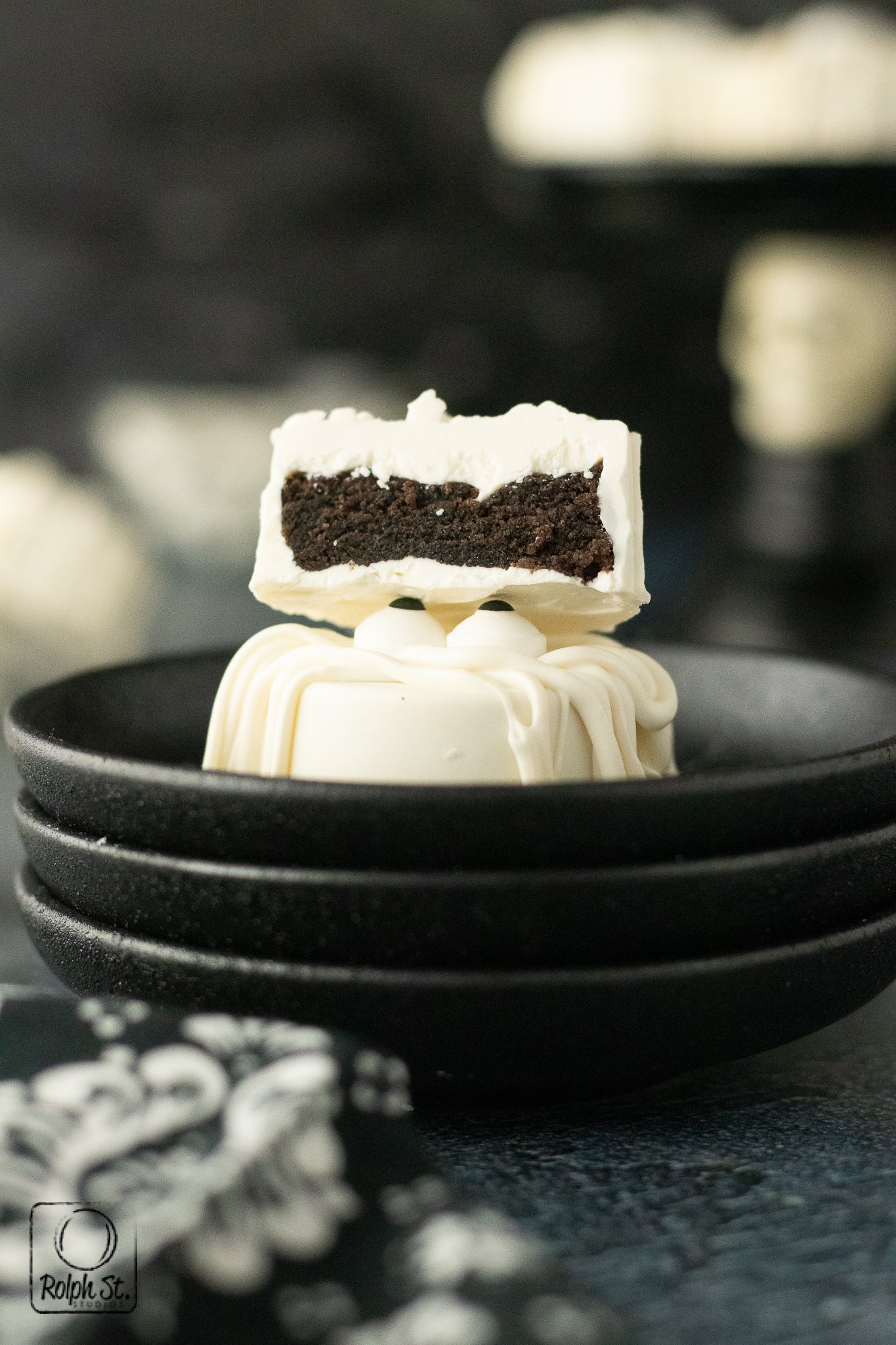 Exclusive Mummy Cake Pucks